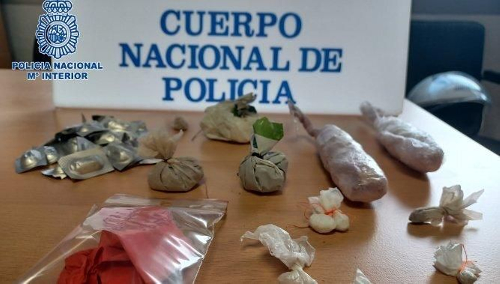 Parte del material intervenido.