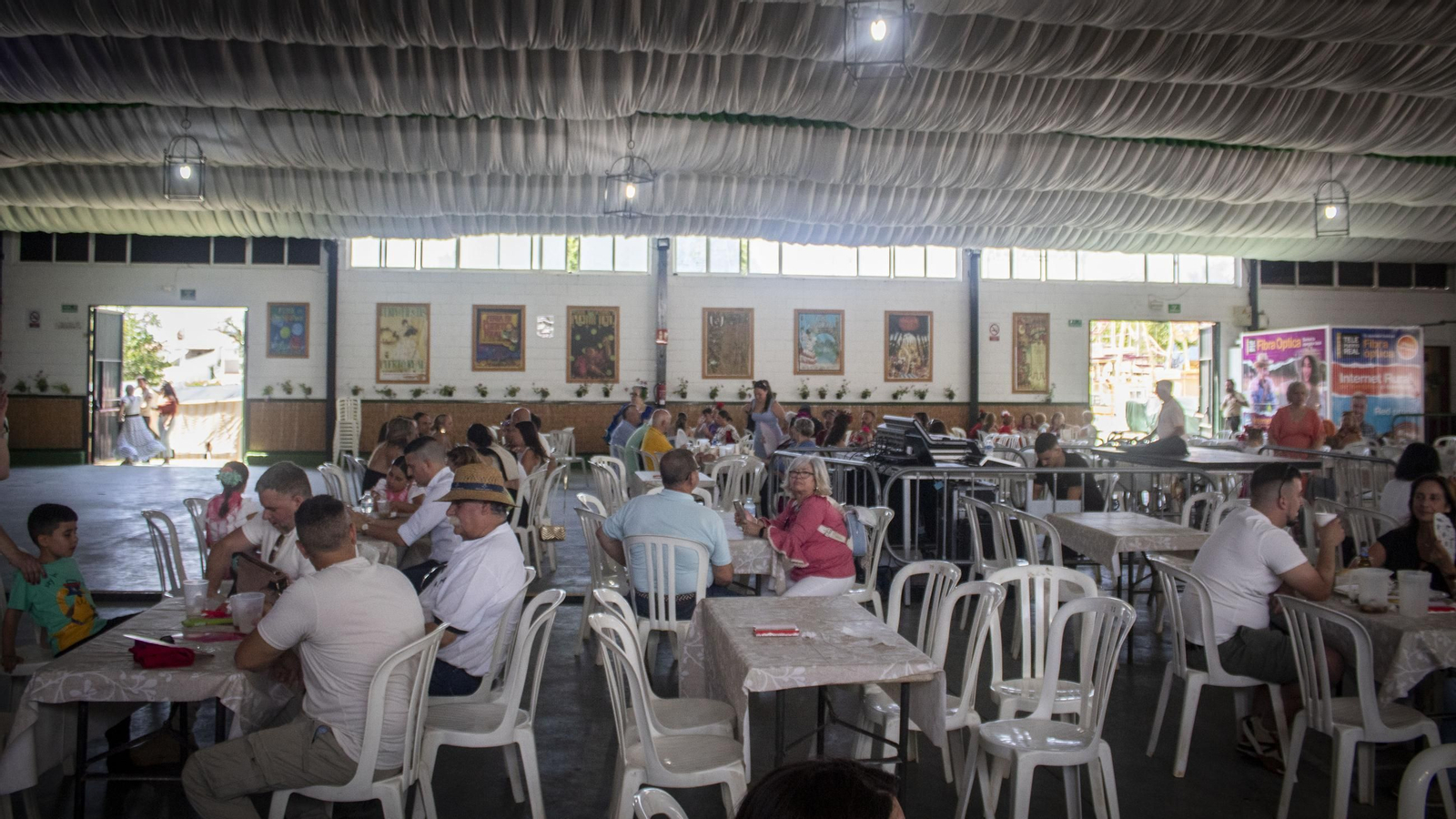 Búscate en las imágenes del viernes en la feria de Puerto Real