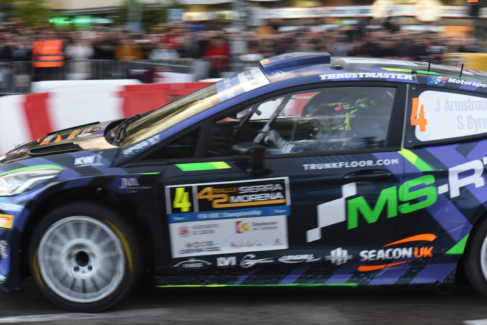 Las mejores fotos del espectacular tramo urbano del Rallye Sierra Morena 2025
