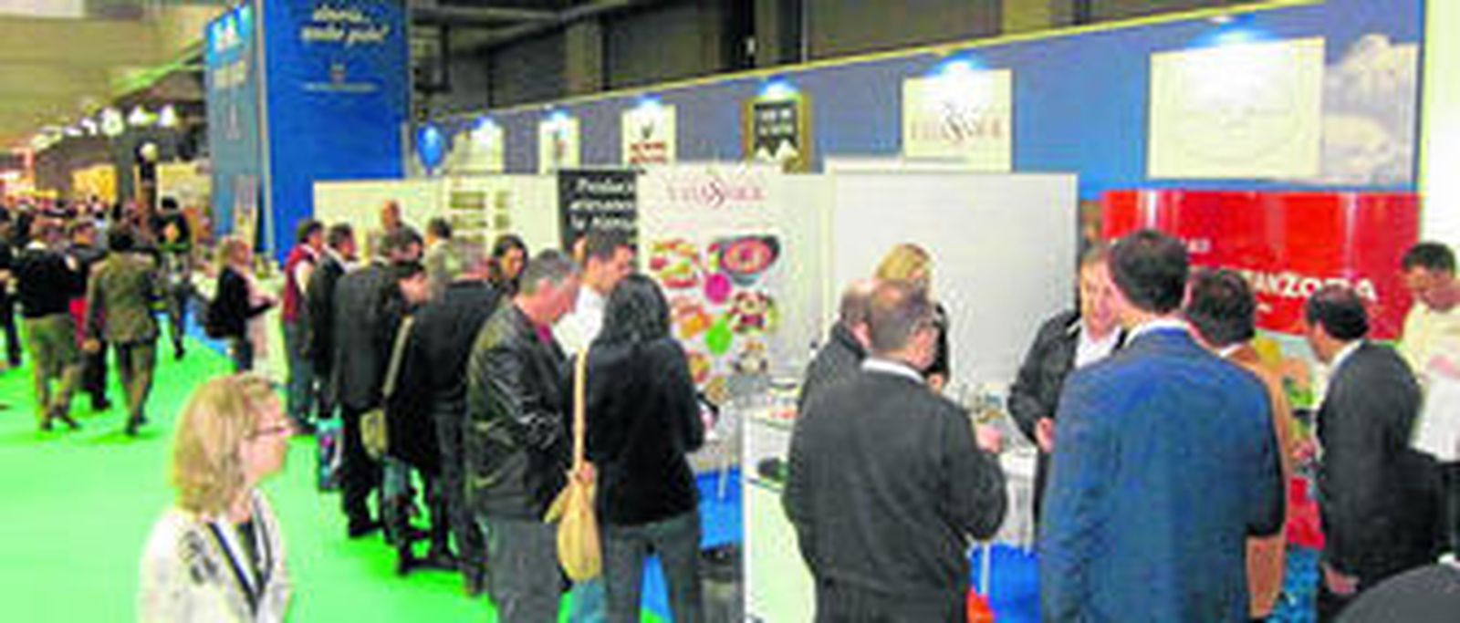 El expositor de la Diputación ha registrado una alta afluencia de público estos días.