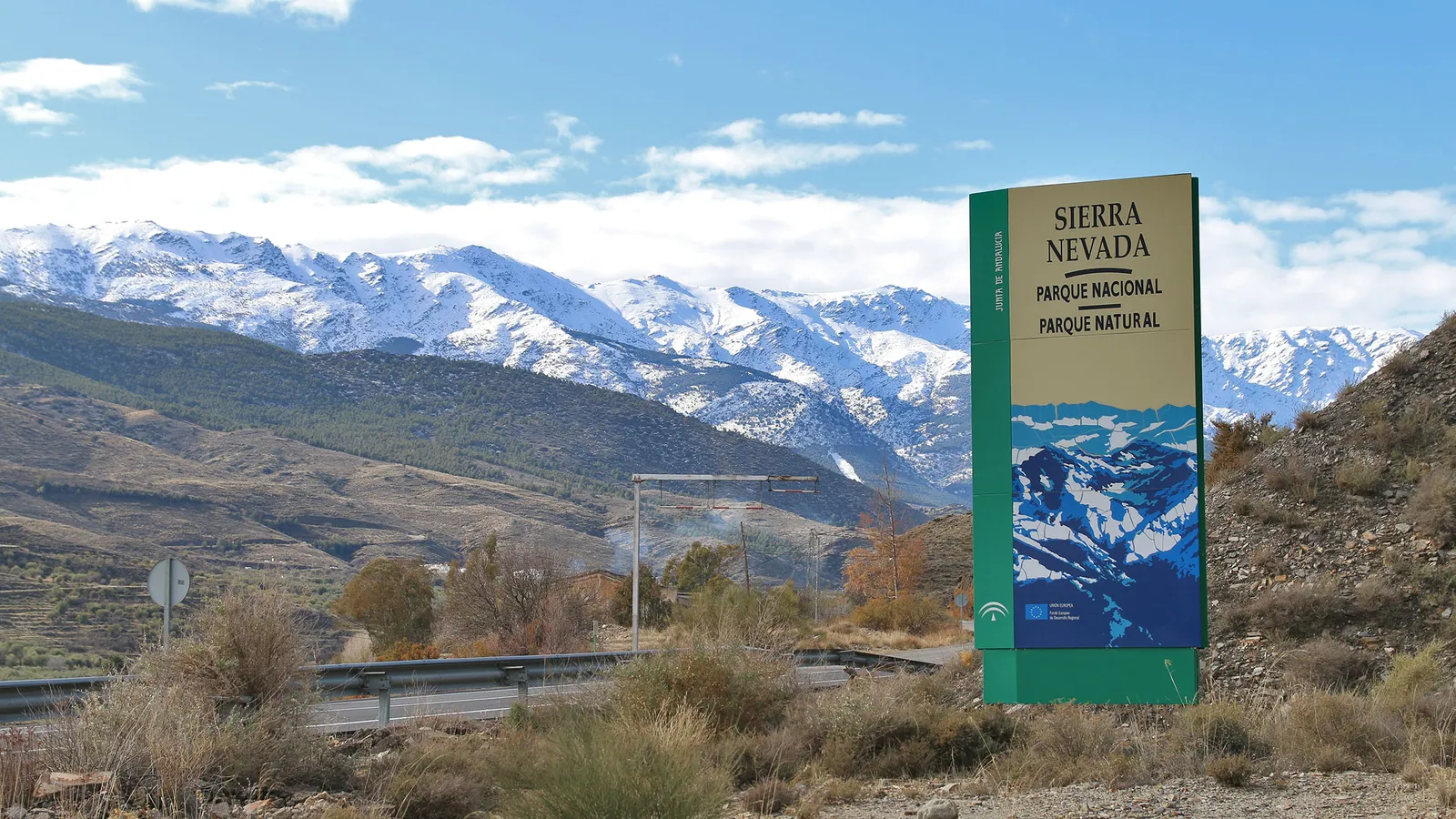 Vista de Sierra Nevada desde el término municipal de Fiñana.