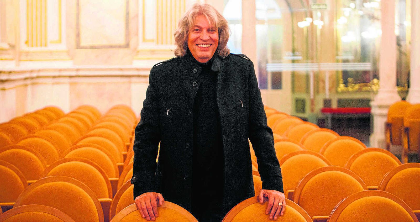 José Mercé, ayer, en la Sala María Cristina de la Fundación Unicaja, antes de la presentación de su nuevo espectáculo.