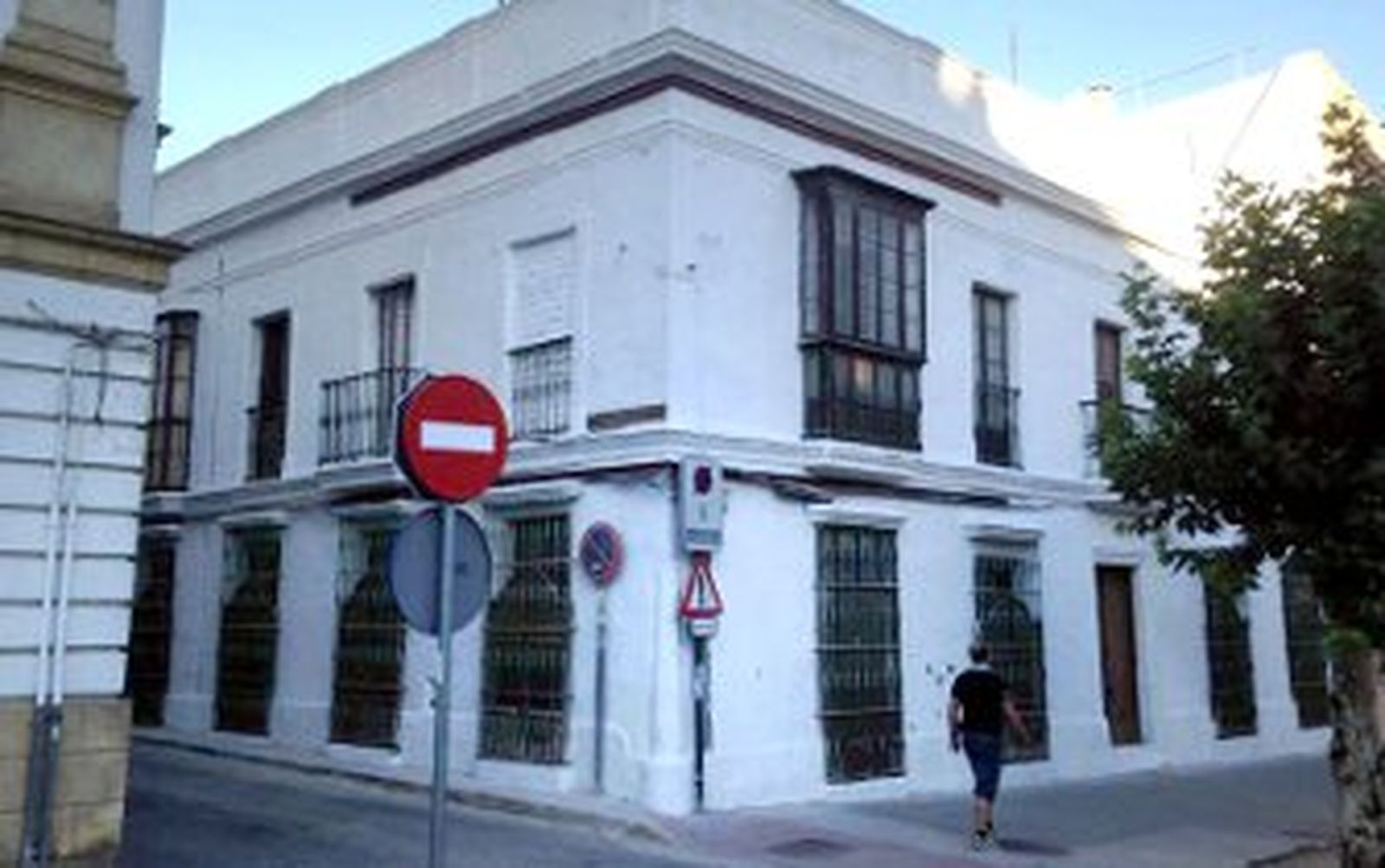 Urbanismo concluye el saneamiento de un inmueble ruinoso en la calle Porvenir