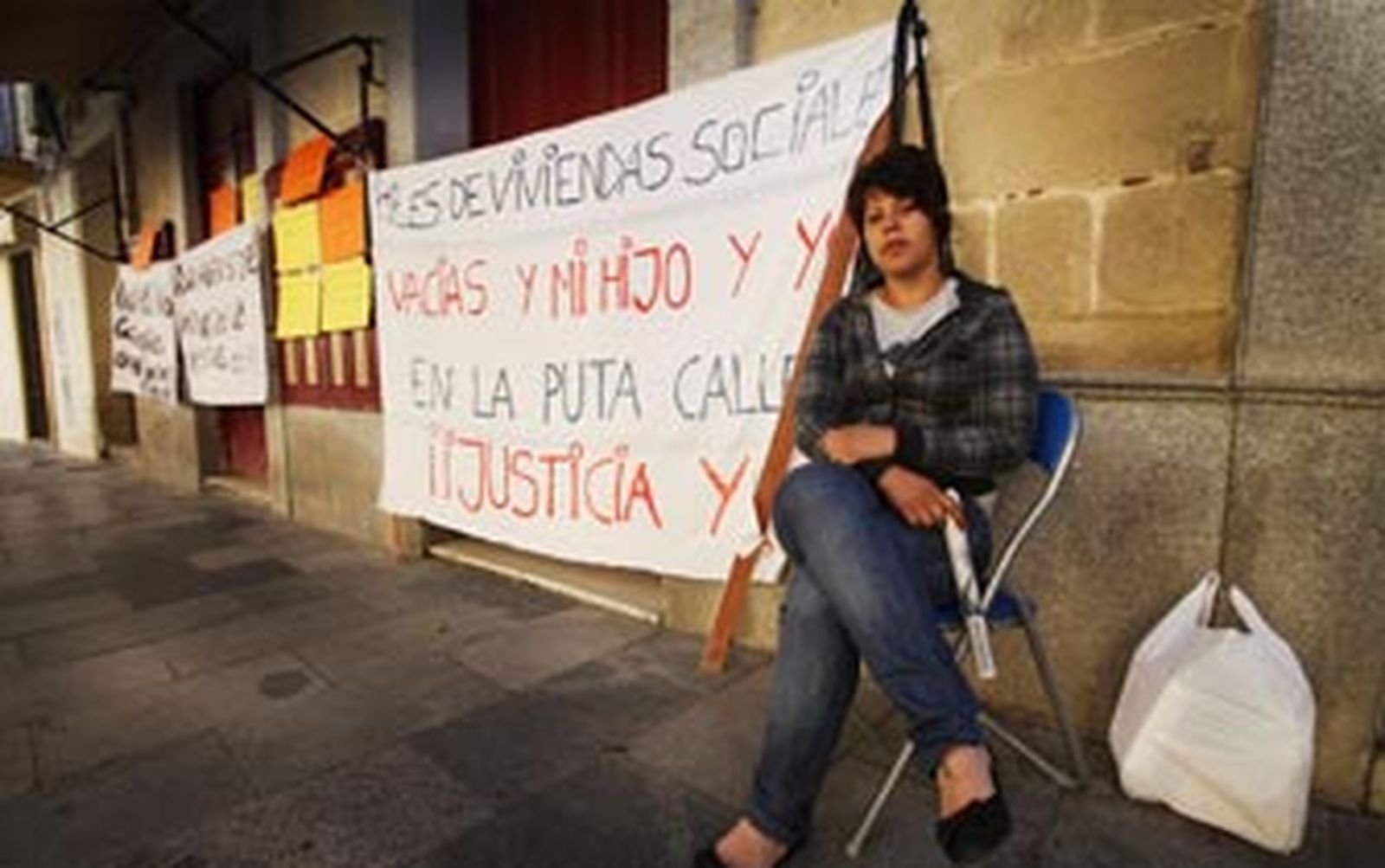 "El Ayuntamiento no me ofrece una vivienda, me dice que no hay"