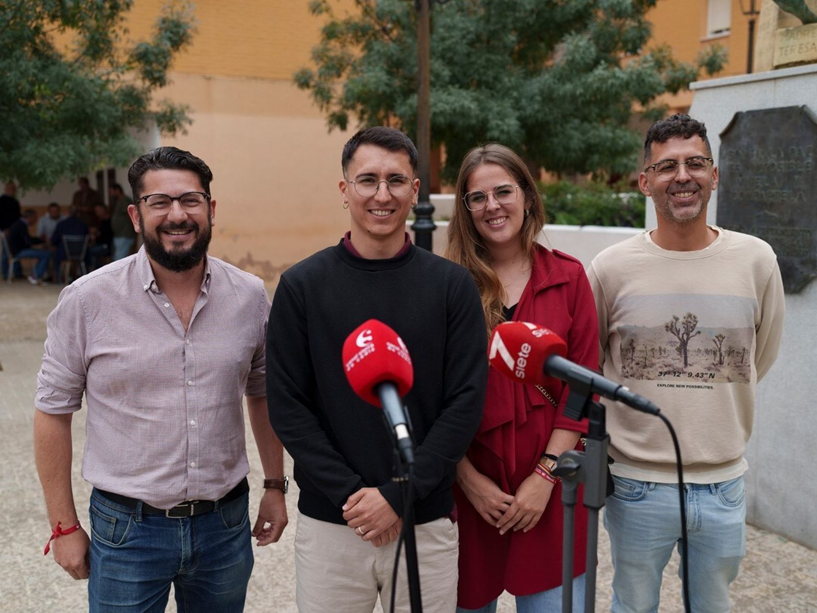 El coordinador de IU, Jorge Rodríguez y el candidato Miguel Ángel Ortega.