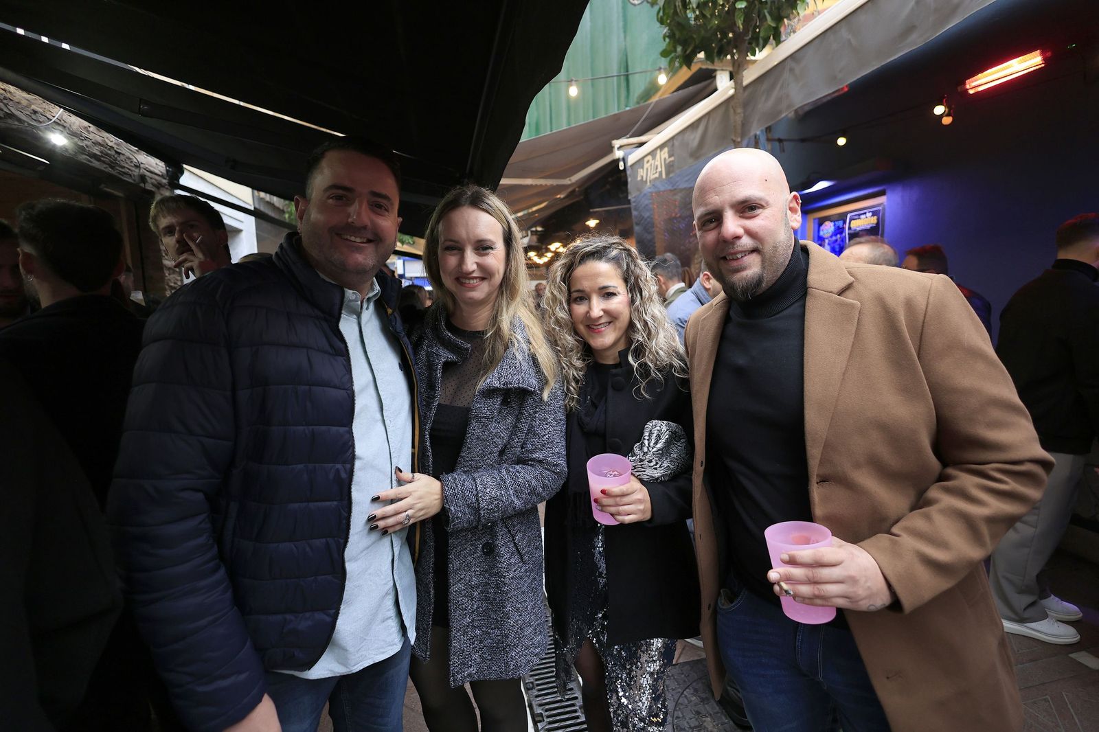 Búscate en las fotos del ambiente en el centro de La Línea antes de la Nochevieja