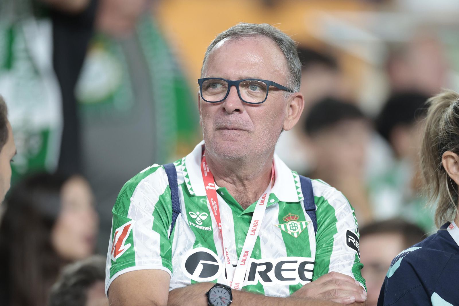 Búscate en las fotos del Betis - Nottingham Forest