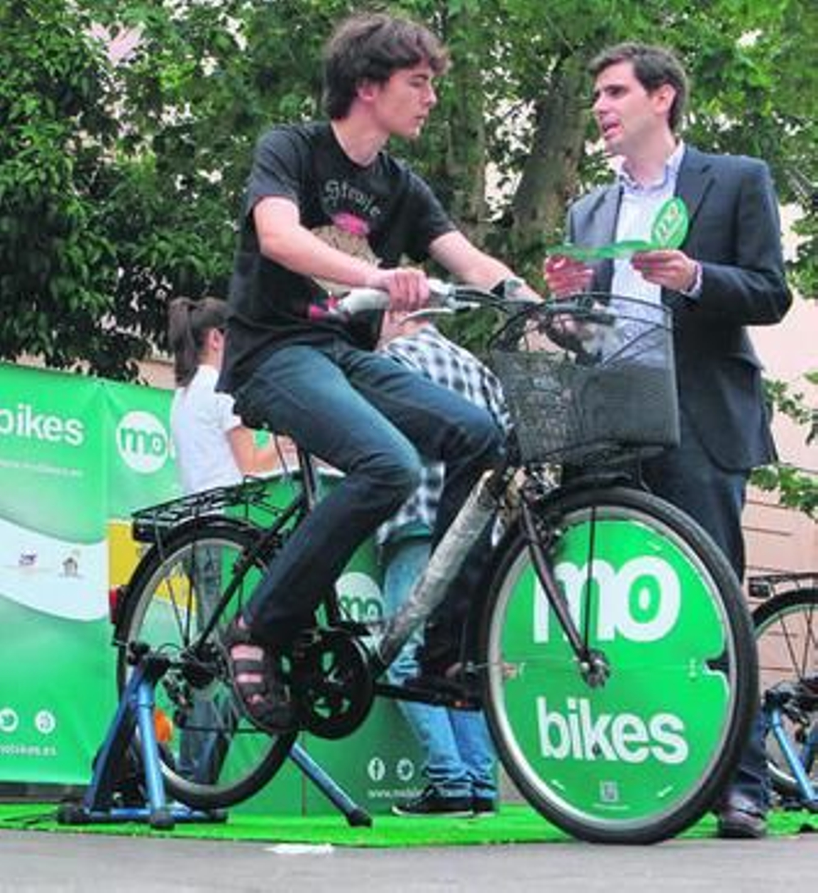 Presentación de la empresa Mobikes. Presentación de la empresa Mobikes.
