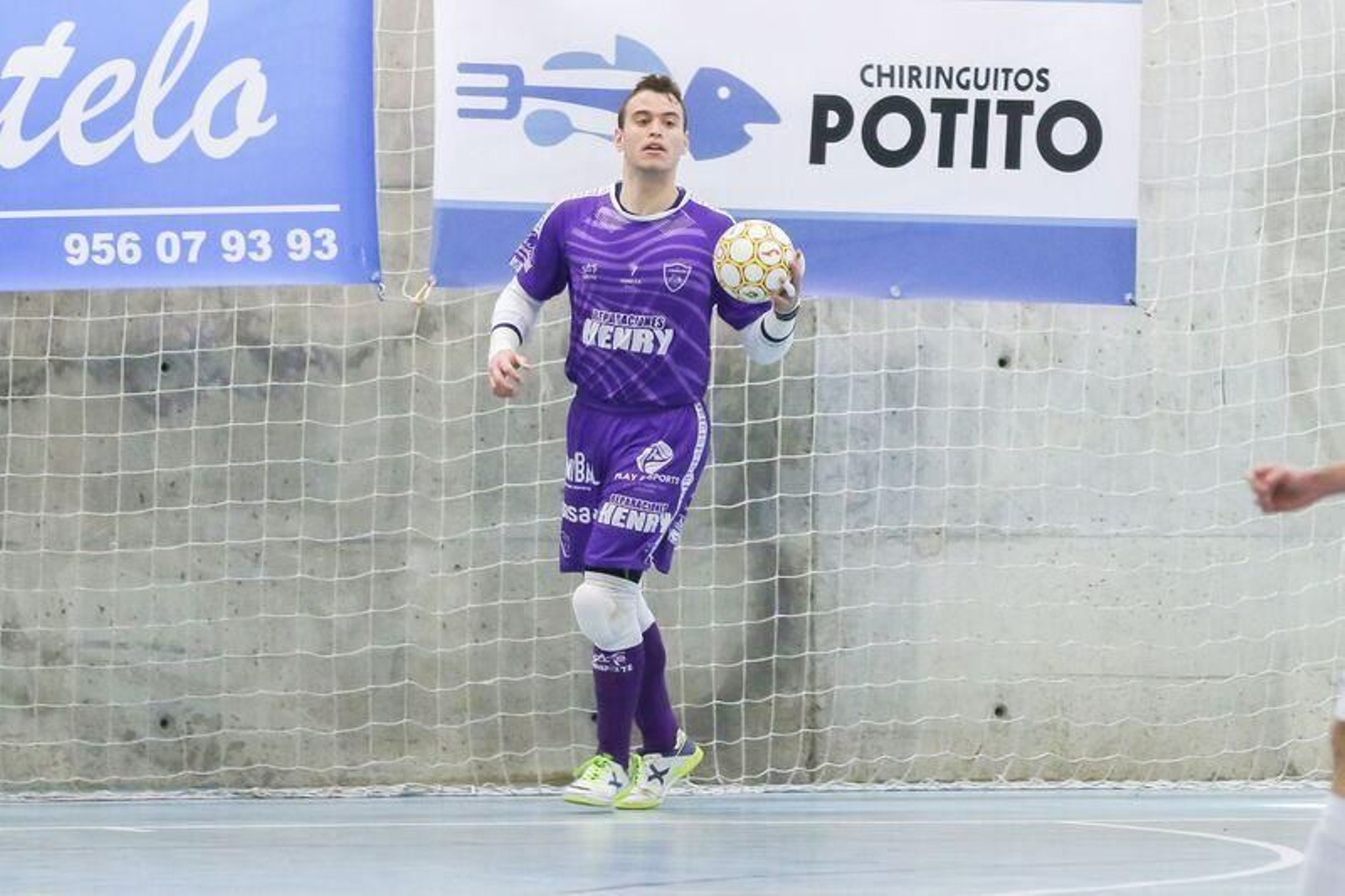 Javi Romero en un partido del Cádiz CF Virgili.
