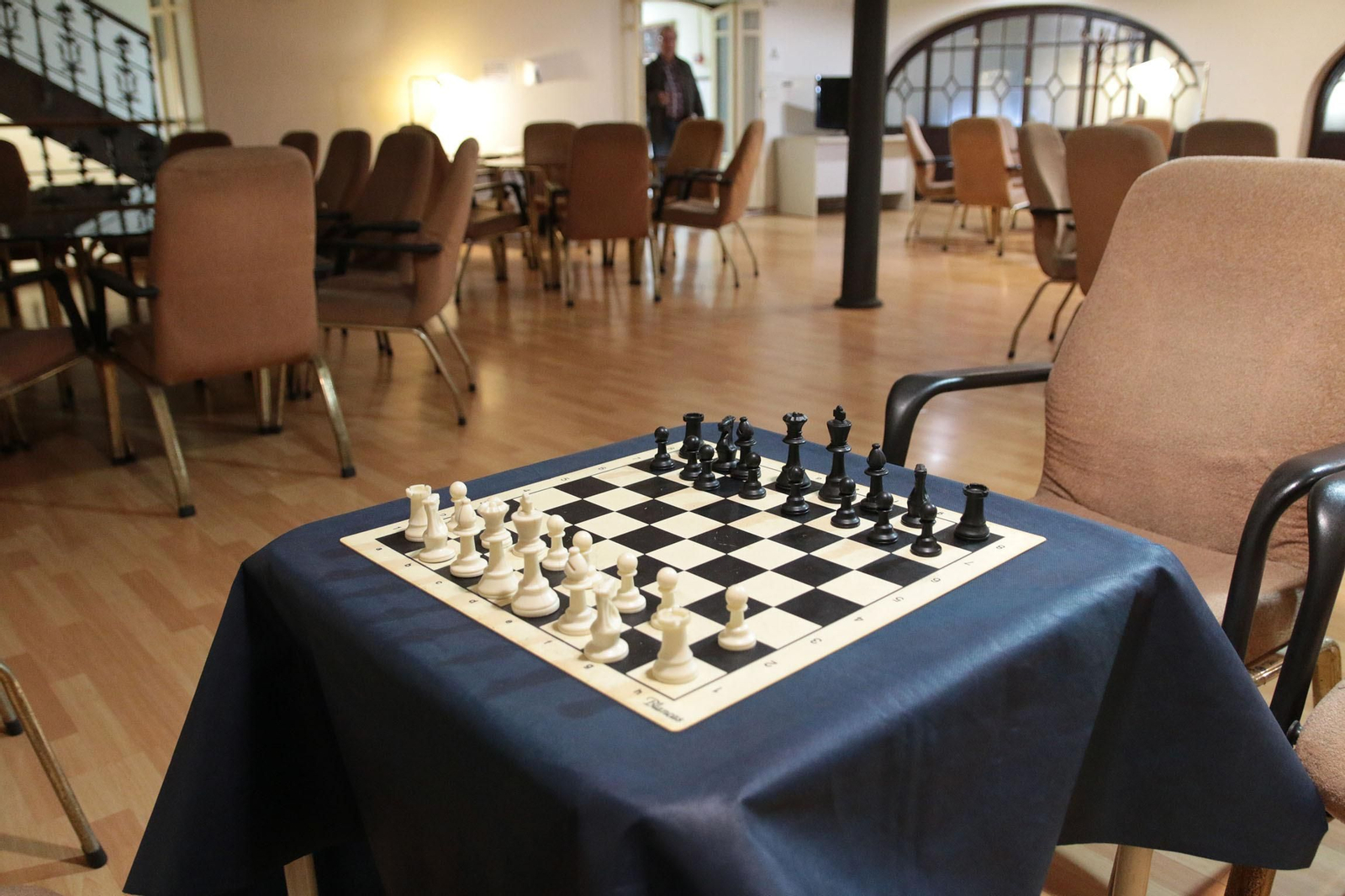 Así de espectaculares son los salones del Círculo Mercantil de Almería