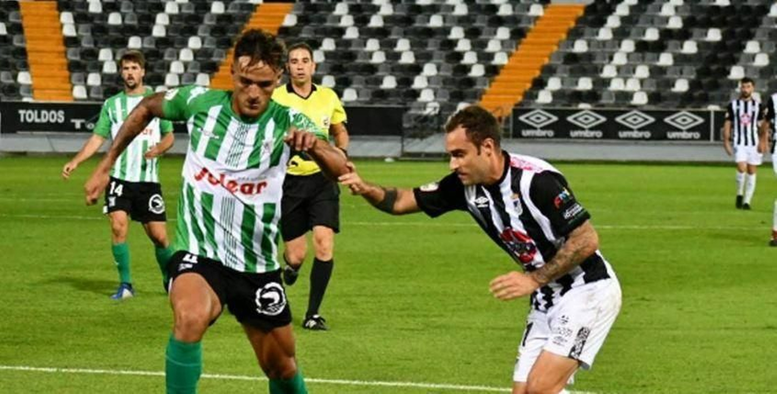 Un lance del Badajoz-Sanluqueño en el Nuevo Vivero.