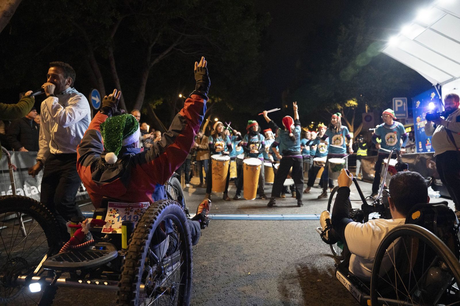 Almería corre y celebra su memoria olímpica en una San Silvestre de récord