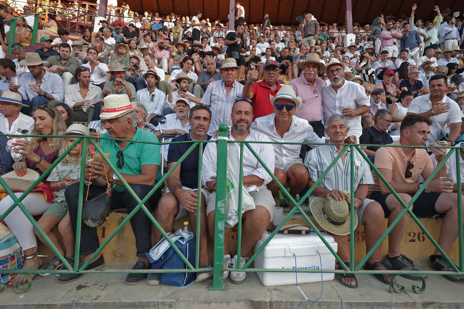 Búscate en la Plaza de Toros 'El Arenal' durante la corrida del viernes de la Feria de La Línea
