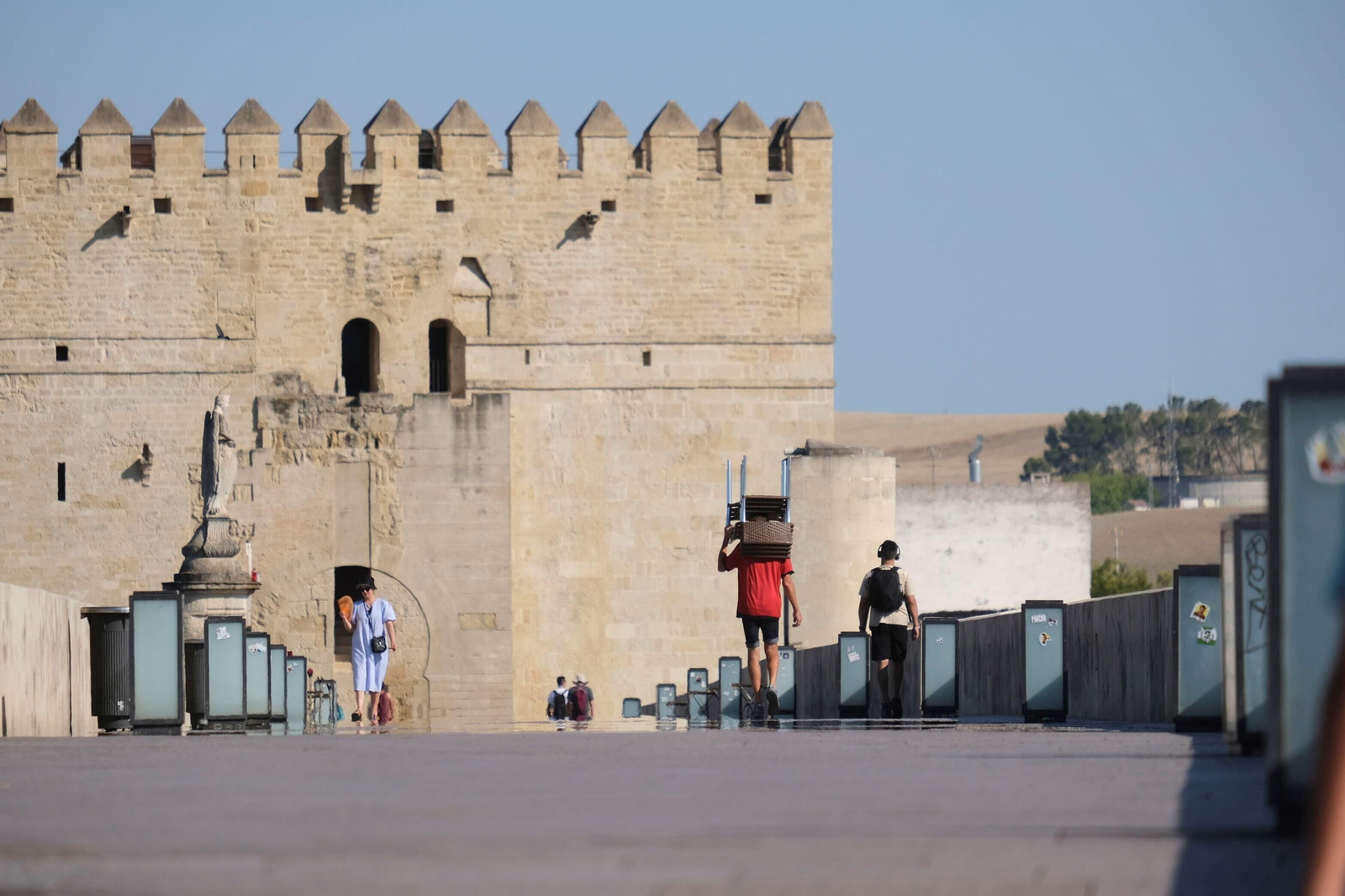Una nueva jornada de calor extremo en Córdoba, en imágenes