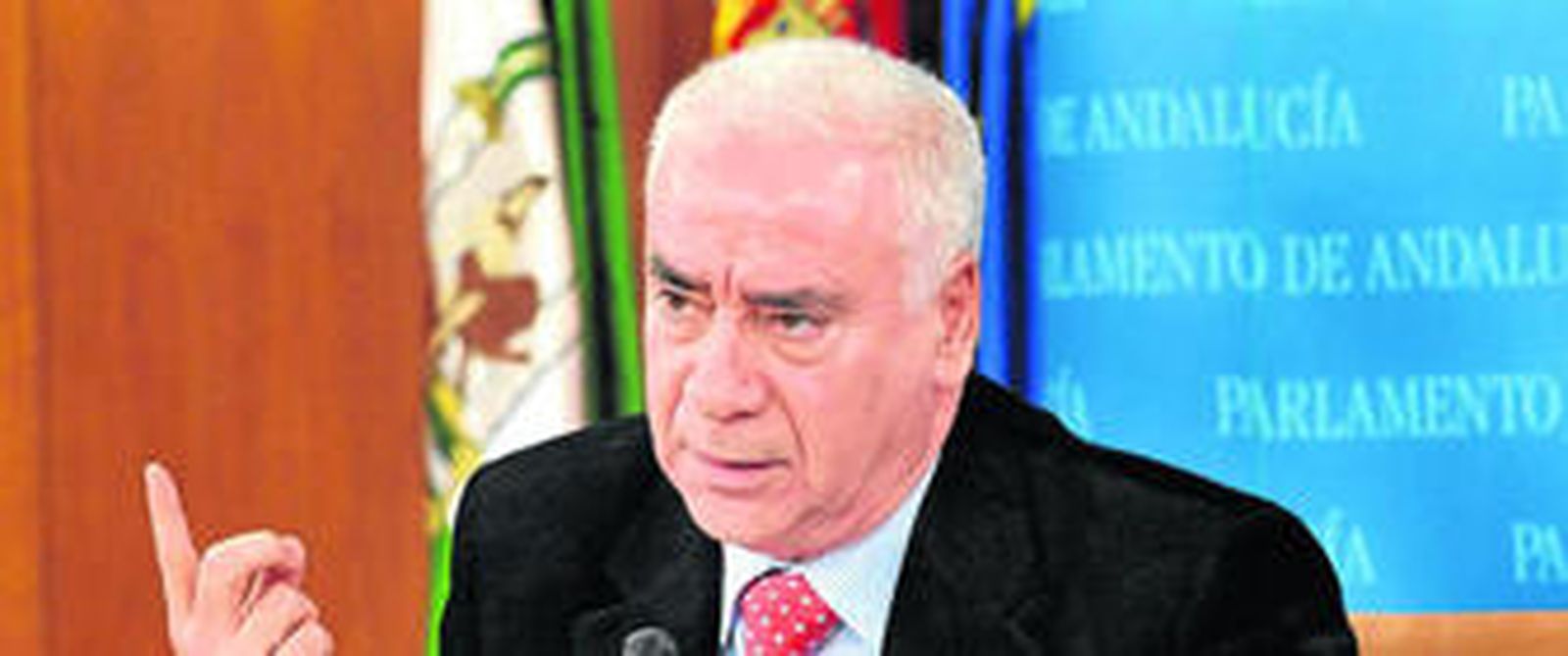 La Junta adapta la ley de comercio a la nueva directiva de servicios