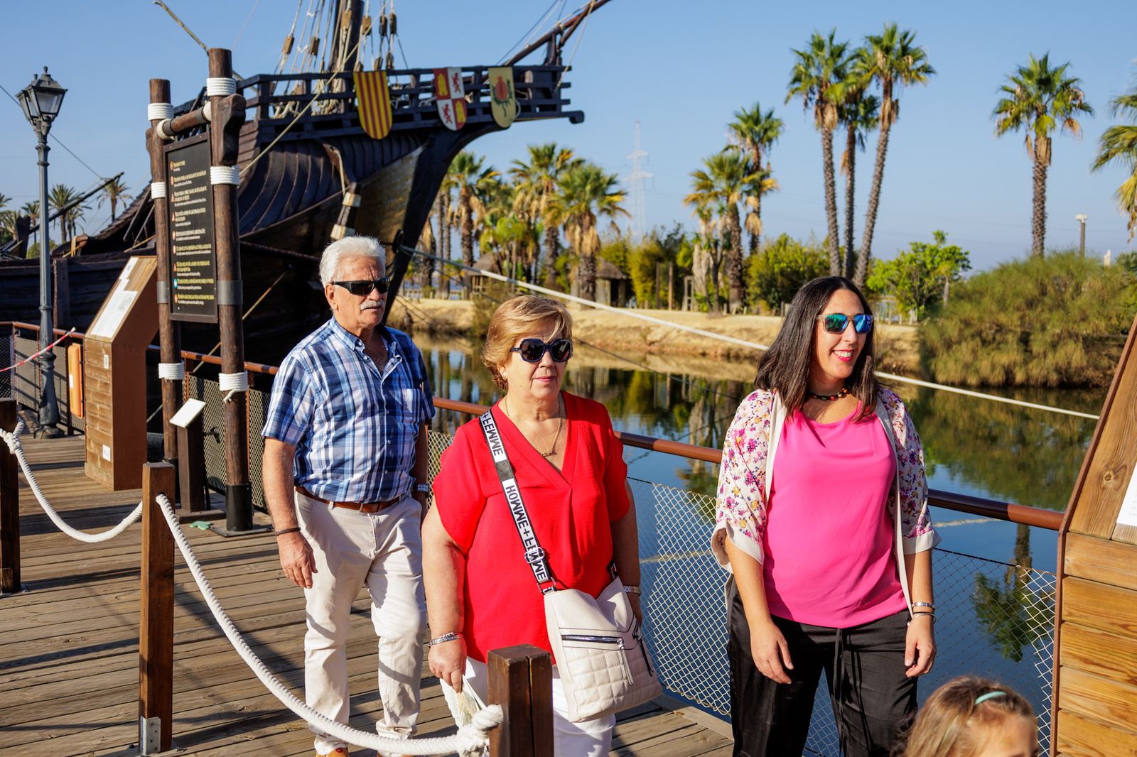Las imágenes del Muelle de las Carabelas este 12 de octubre