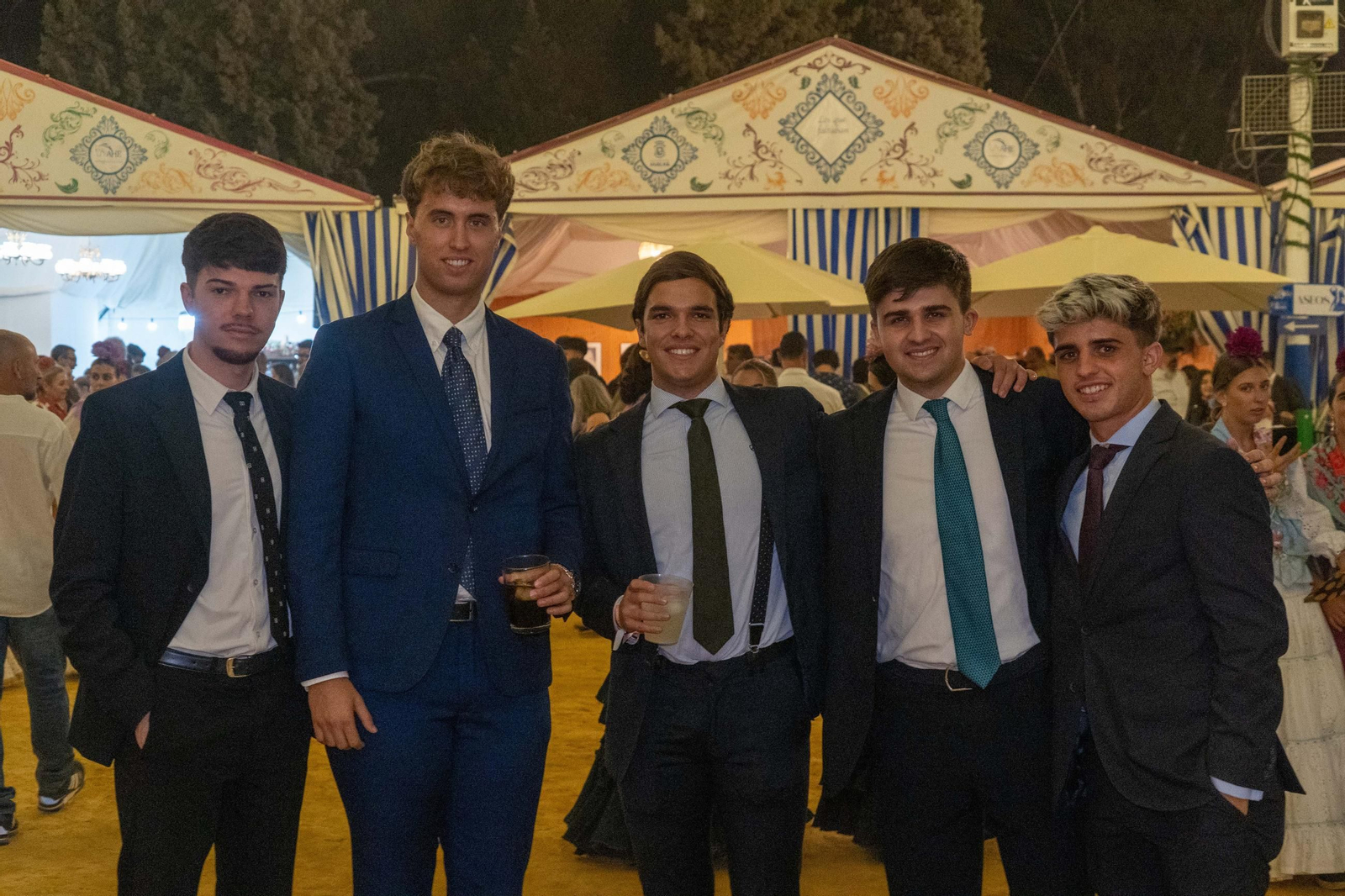 Imágenes del ambiente del ambiente de la noche del sábado en la Feria de Otoño y del Caballo 2025 de Huelva