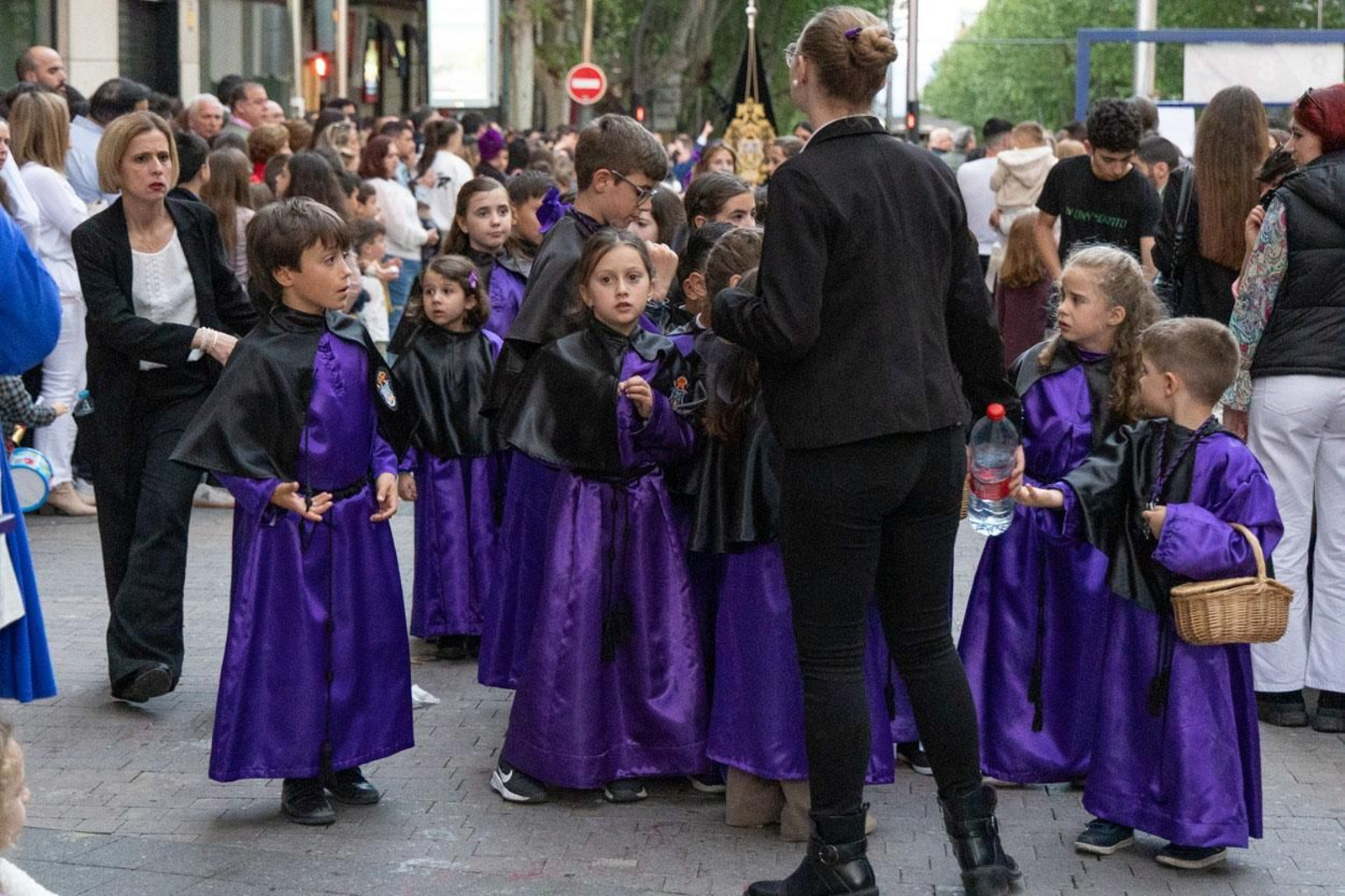 Los jiennenses arropan a las tres cofradías de la tarde en un Domingo de Ramos más caluroso de lo esperado (II)