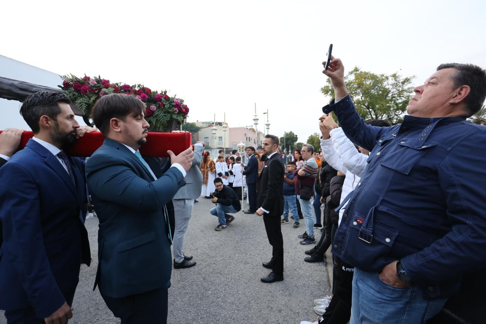 Traslado de las imágenes de la Hermandad de la Sed a la Iglesia de San Miguel