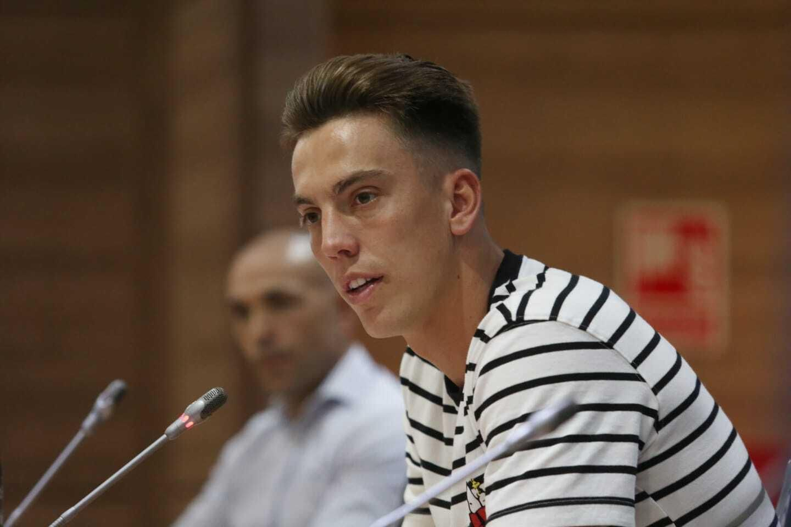 Las fotos de la presentación de Paulino con el Málaga CF