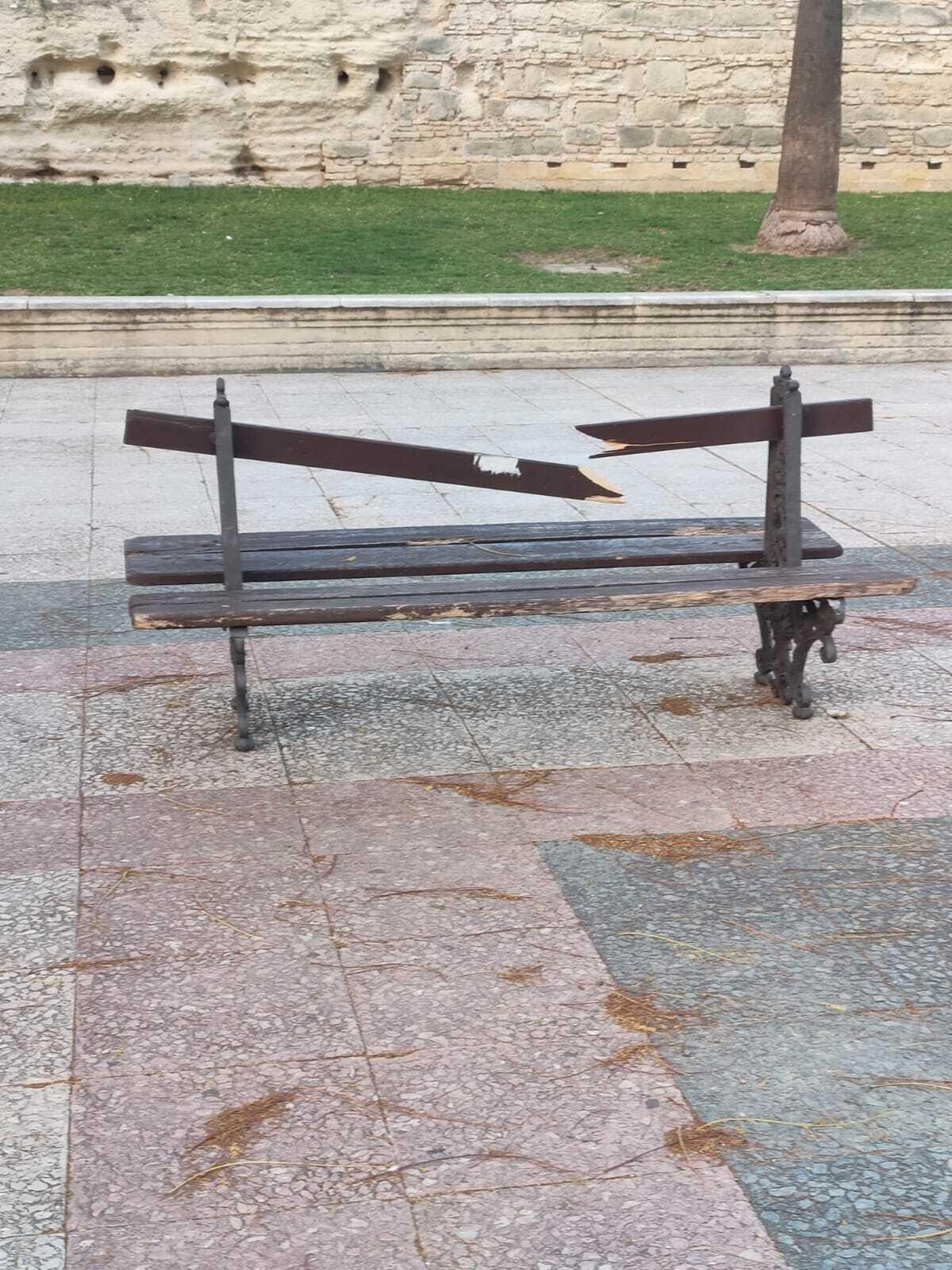 Quejas por el estado de abandono de la Alameda Vieja