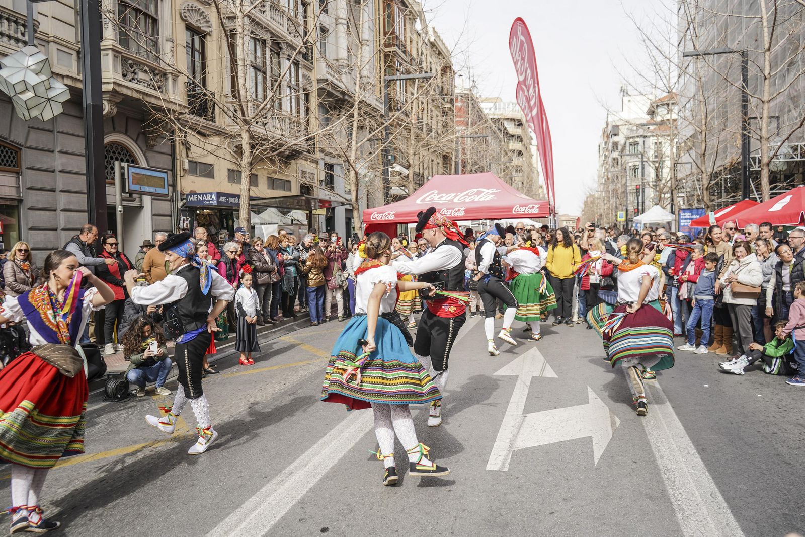 El Día Sin Coche llena de ciudadanos la Gran Vía de Granada