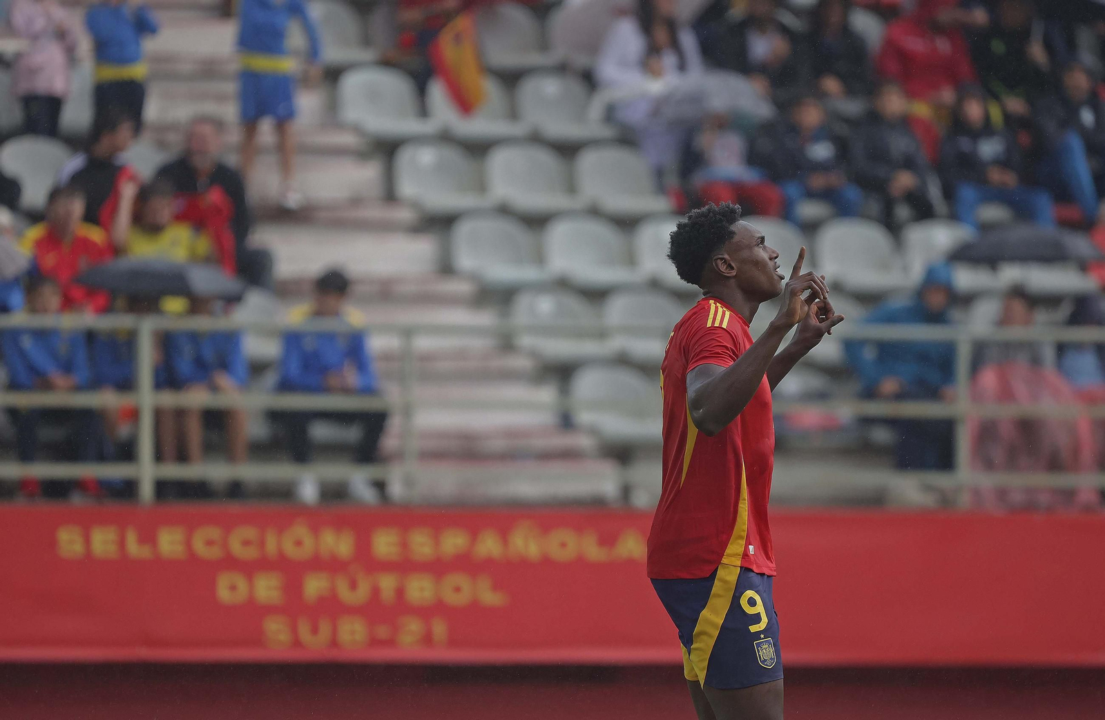 Las mejores fotos del España - Malta sub-21 en Algeciras