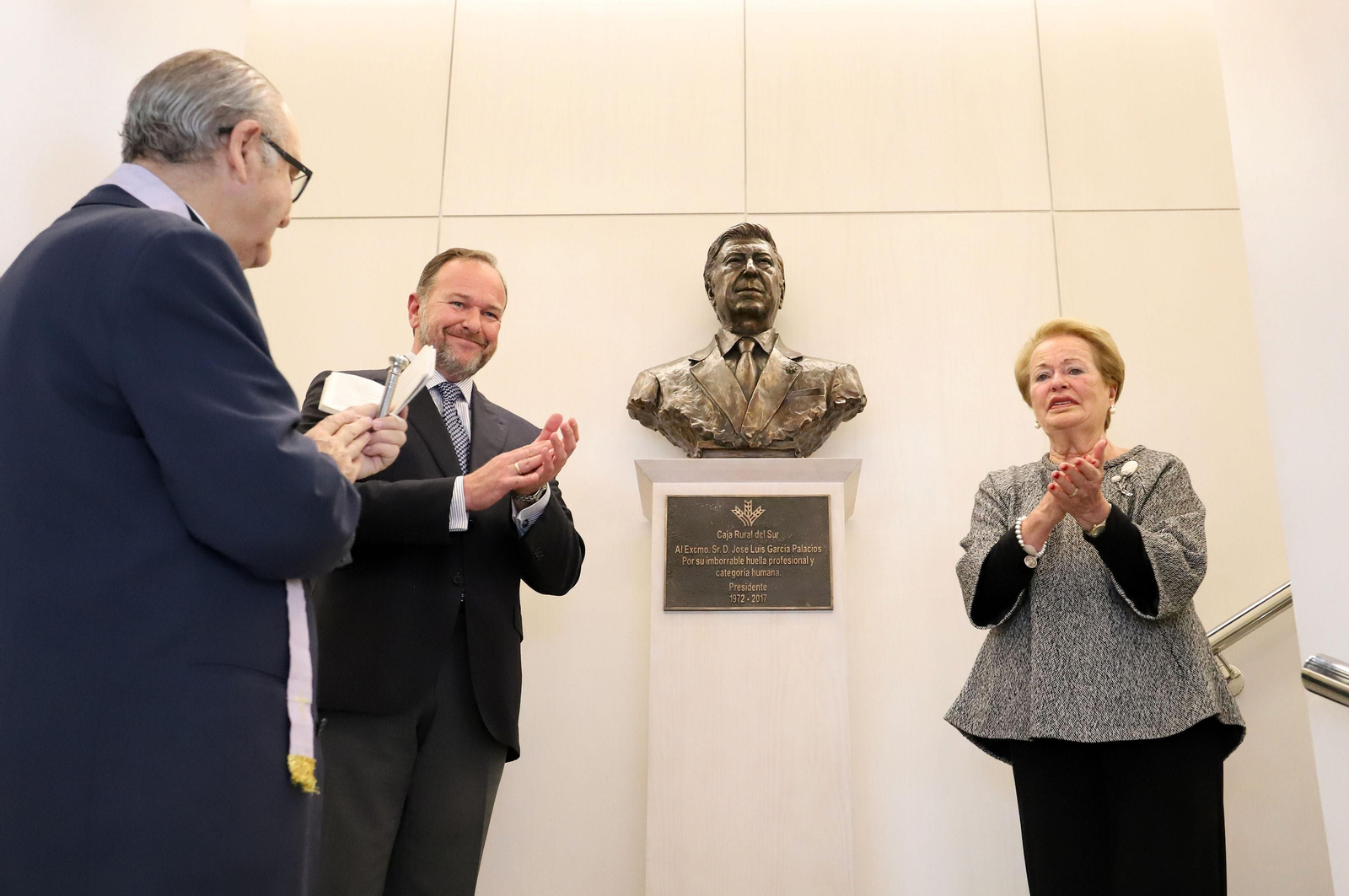 Acto homenaje a Don José Luis García Palacios en la Caja Rural del Sur, en imágenes