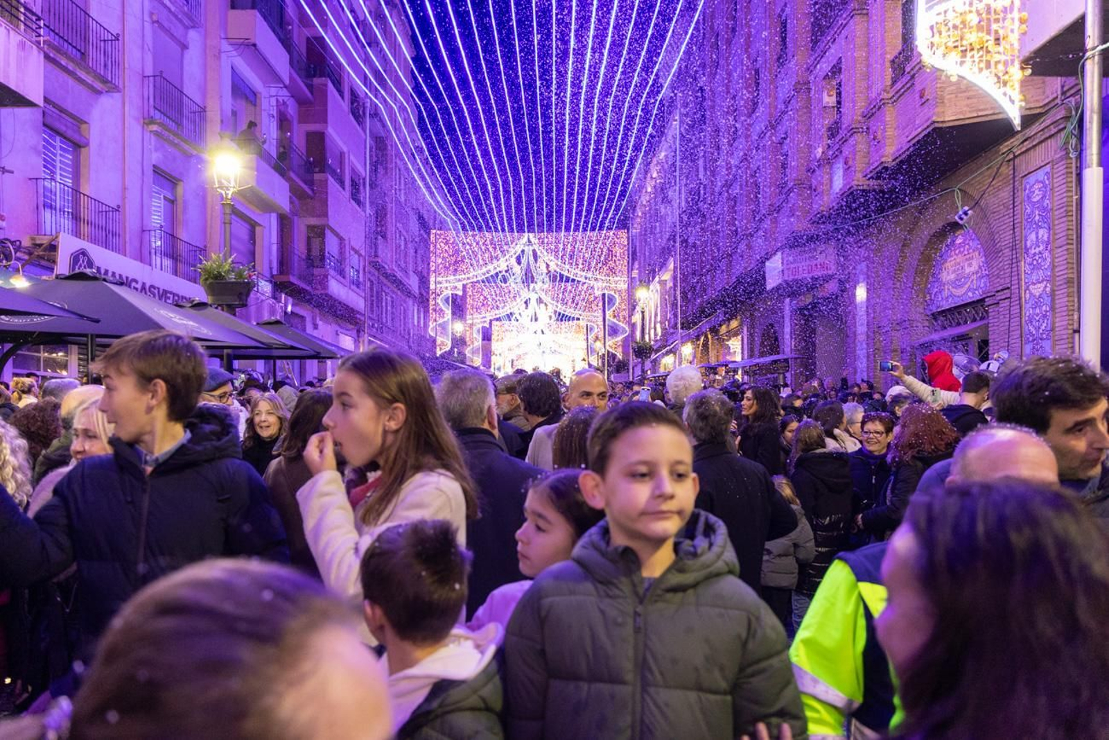 Iluminación navideña de la calle Bernabé Soriano