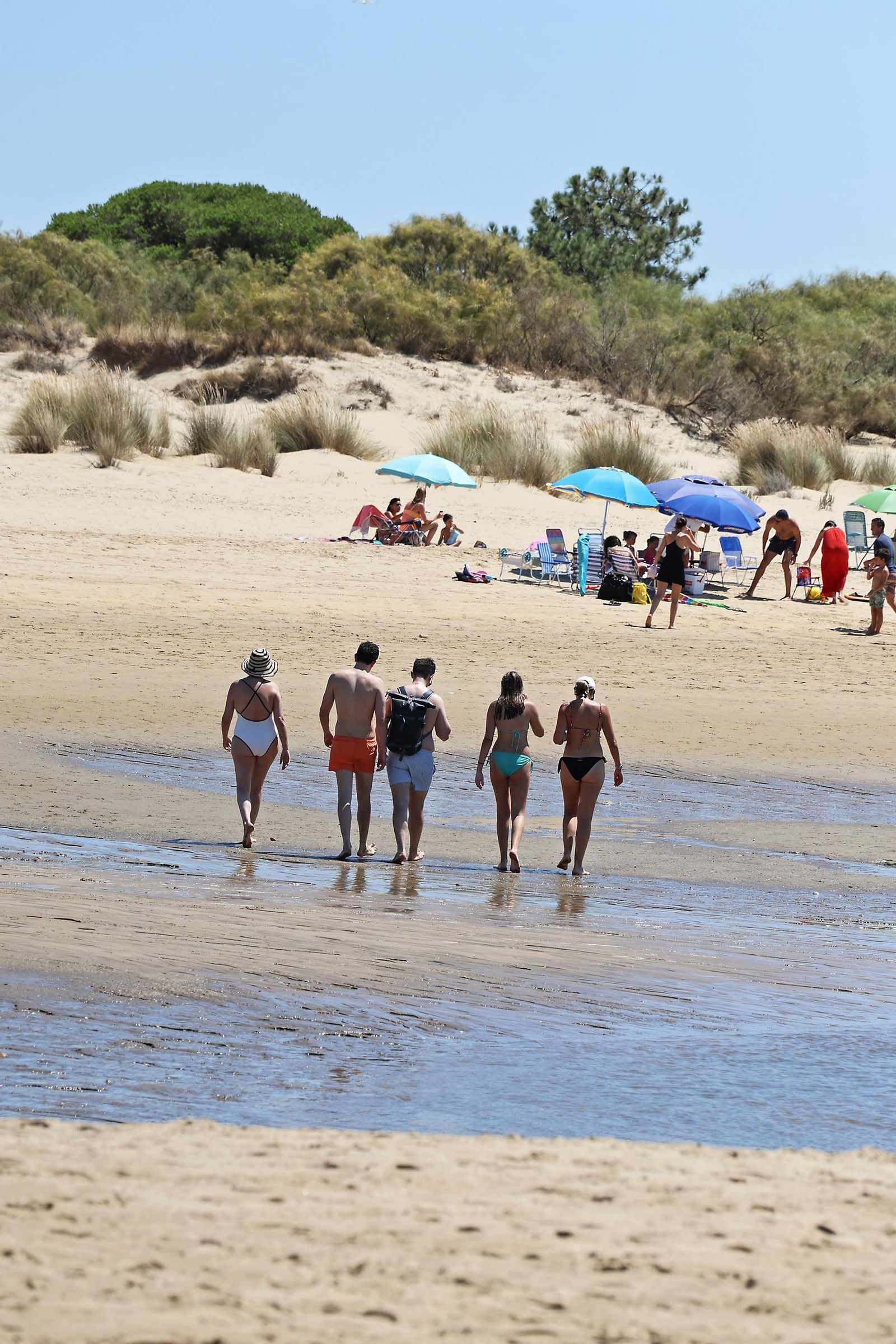 Las imágenes del domingo de playa en Huelva