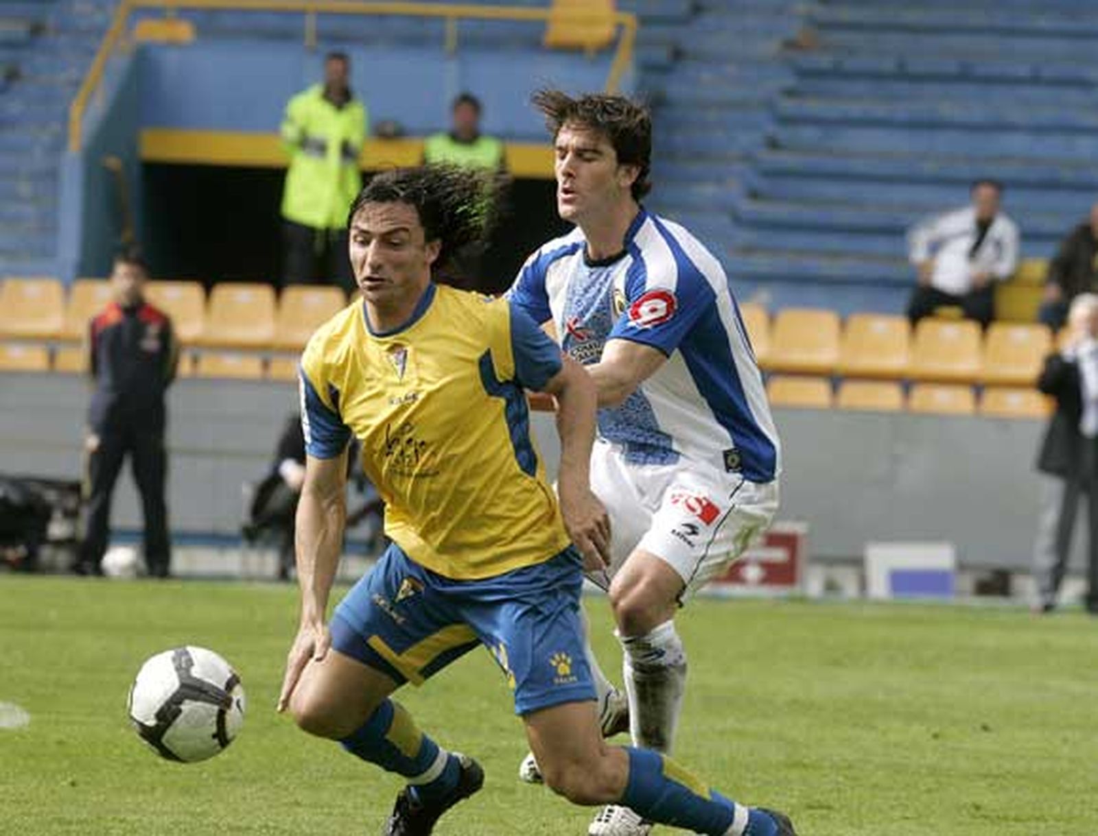 El Cádiz deja una buena imagen y empata con el líder