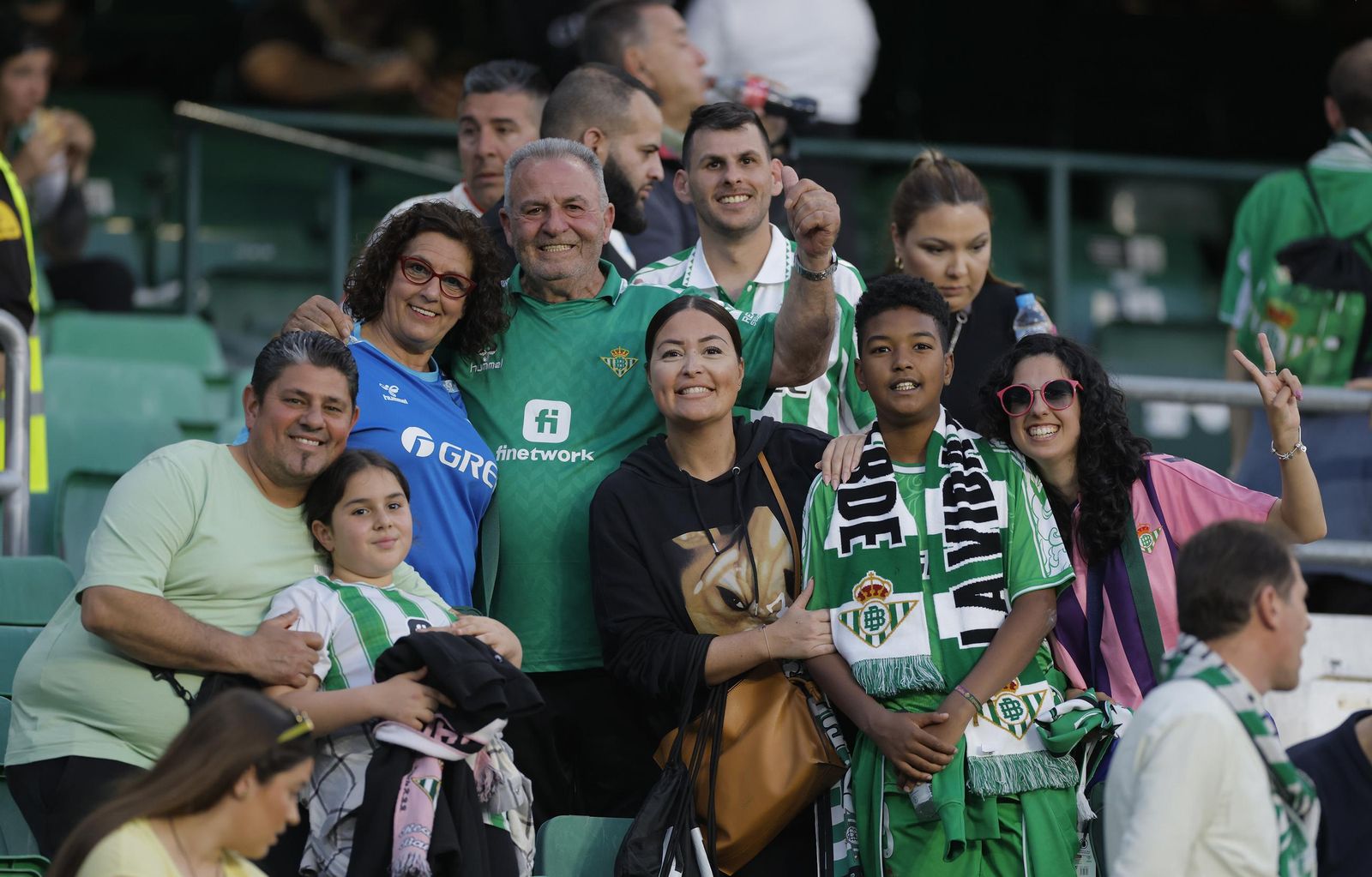 Búscate en las fotos del Betis - Valladolid
