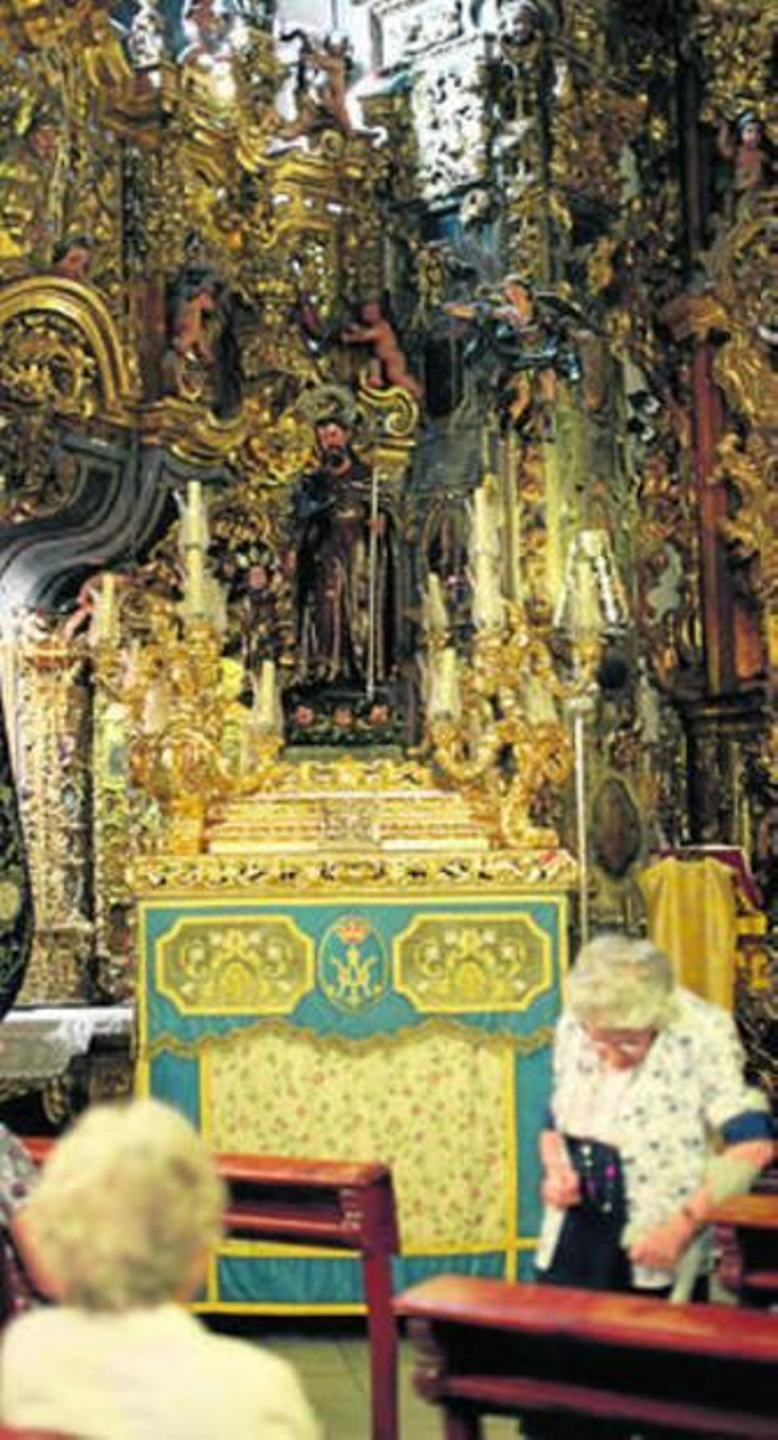 La imagen de San José ayer en el paso preparado para la salida. La imagen de San José ayer en el paso preparado para la salida.