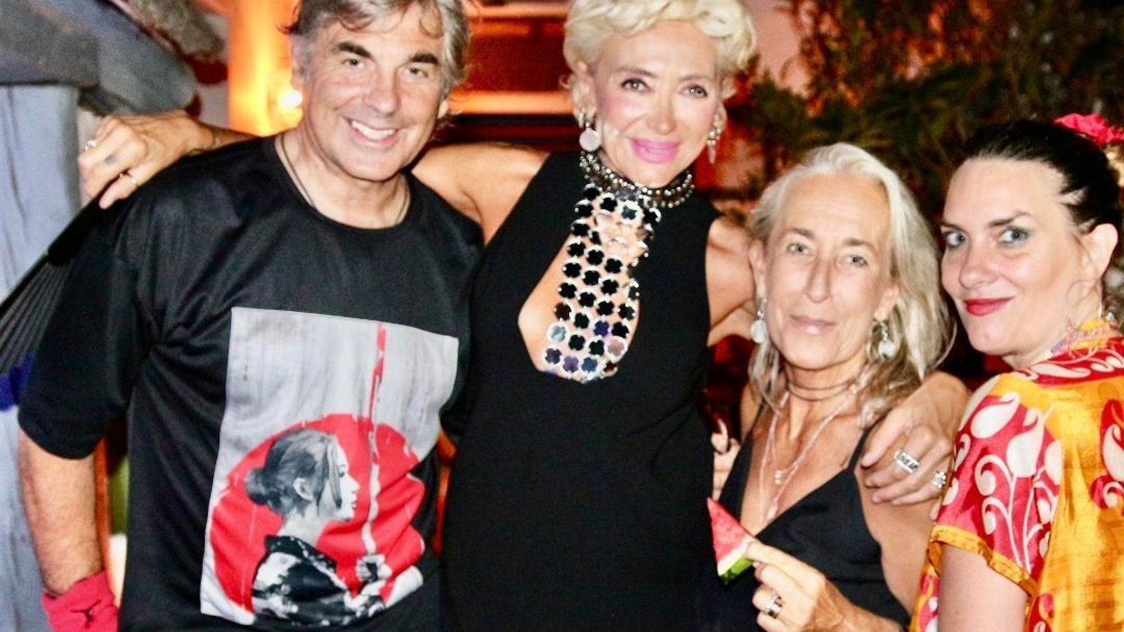 La anfitriona Simona Gandolfi con Hubertus Hohenlohe, Any Barthels y Eva Nilsen La anfitriona Simona Gandolfi con Hubertus Hohenlohe, Any Barthels y Eva Nilsen
