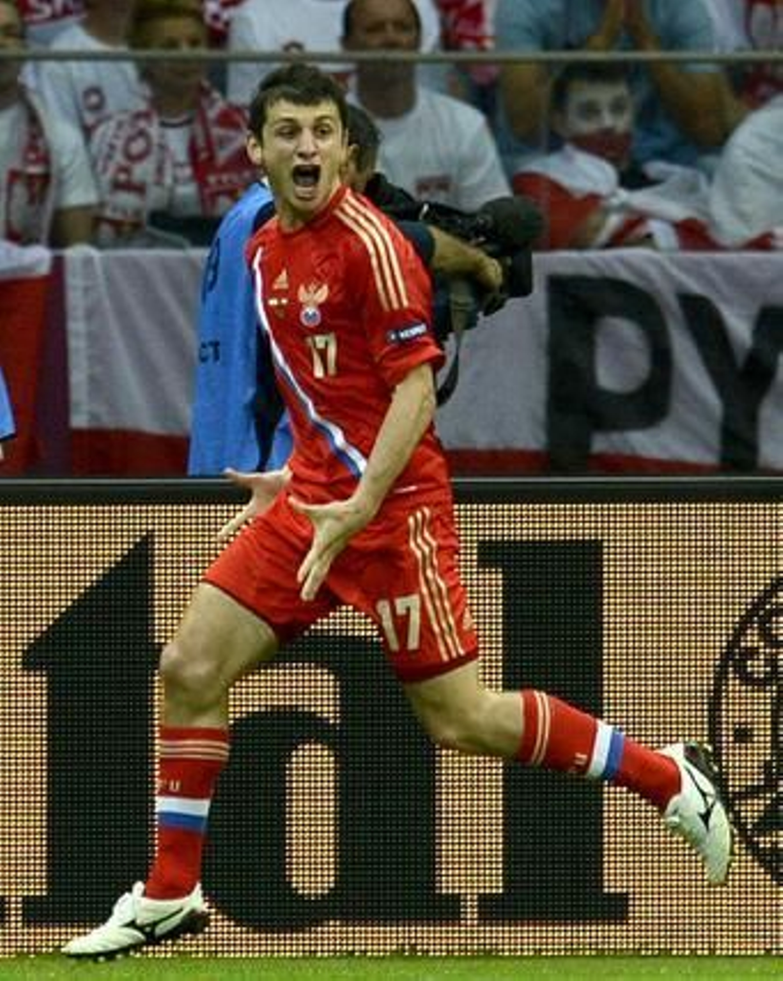 Polonia y Rusia empatan 1-1 en un partido loco en el que cualquiera pudo ganar.

Foto: EFE