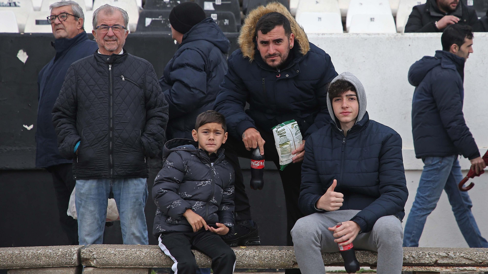Fotos de la afición en el estadio municipal de La Línea