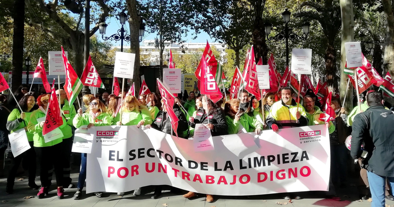 Concentración de los trabajadores de Expertus