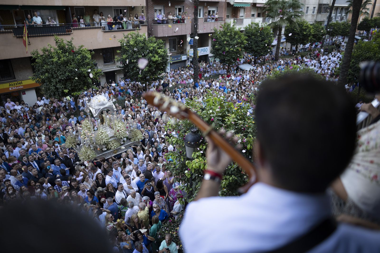 Imágenes de la salida de la Virgen de la Cinta desde la Catedral hacia el Santuario