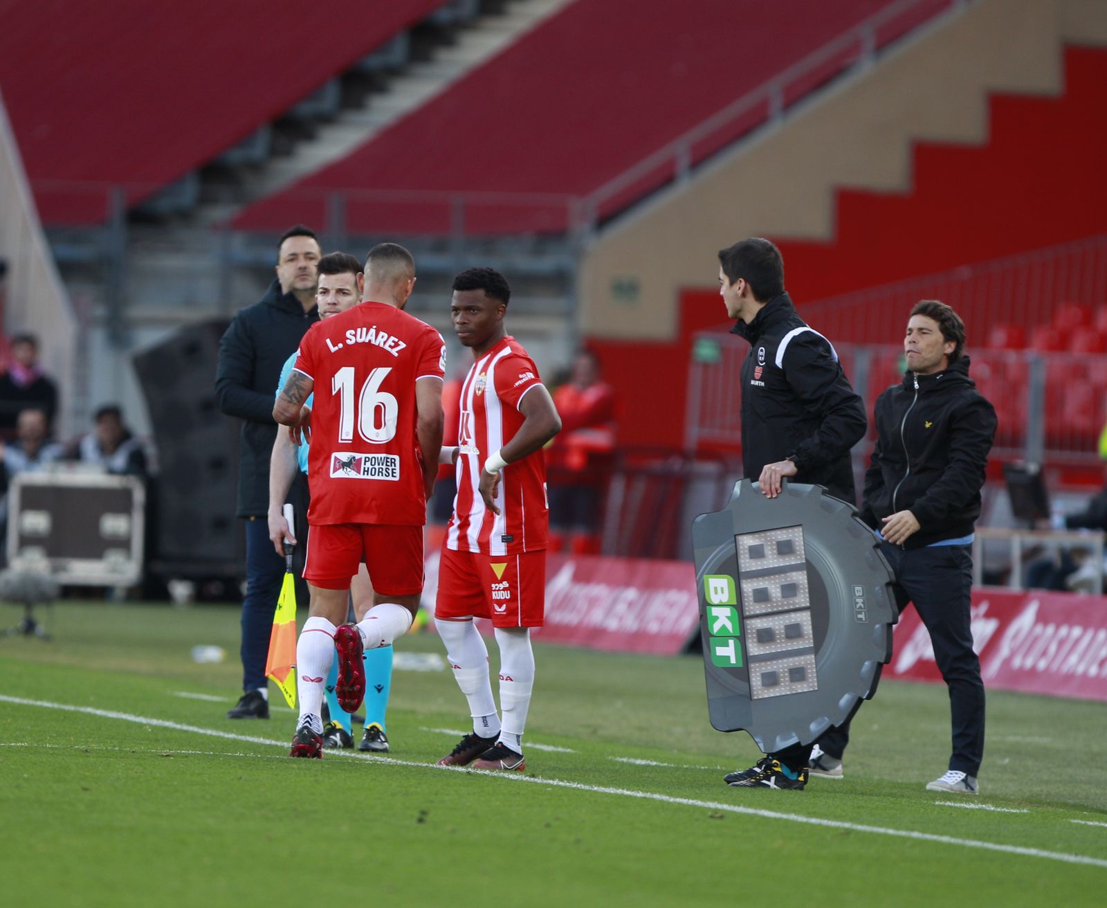 Imágenes de la derrota de la U.D. Almería ante el Villarreal por 0 a 2