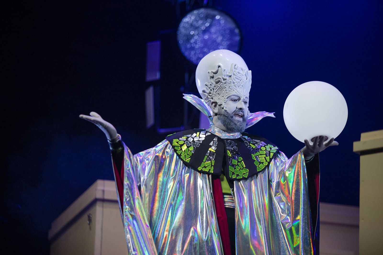 Manu Sánchez actúa este viernes 13 de mayo en Tomares.