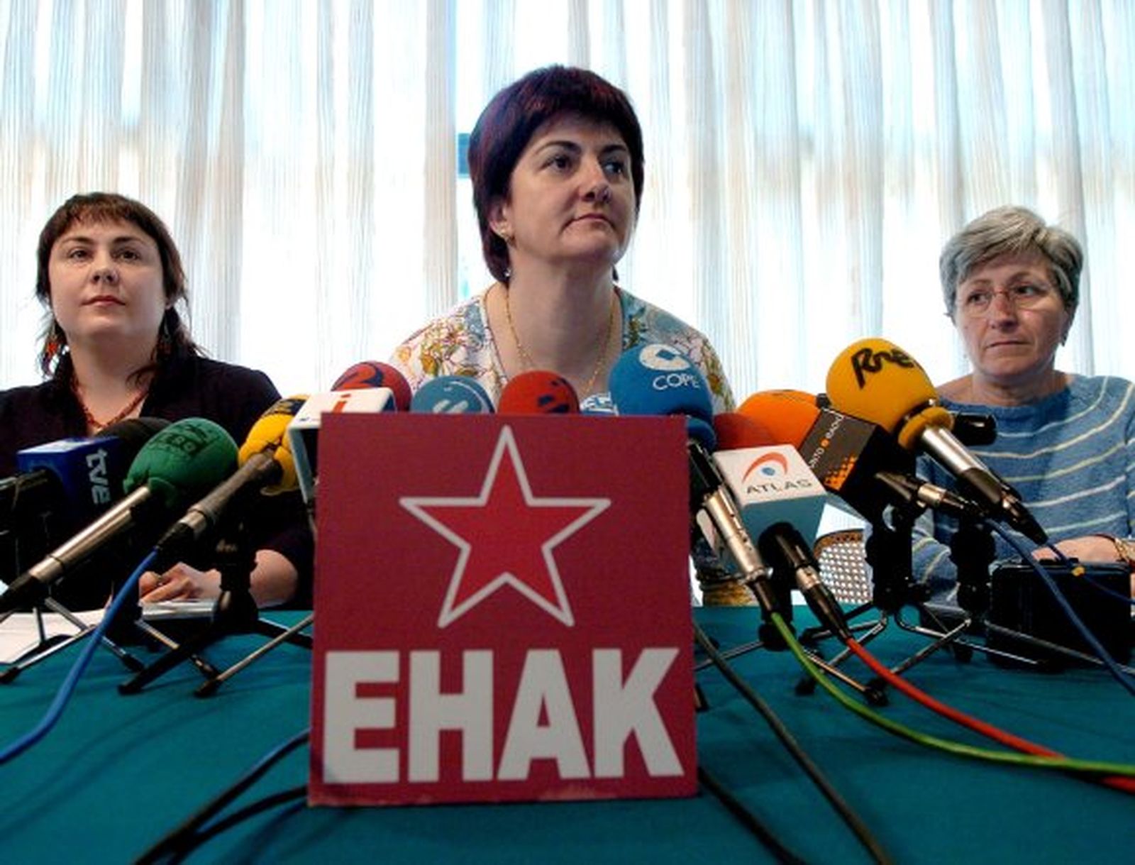 El Tribunal Supremo también ilegaliza al Partido Comunista de las Tierras Vascas