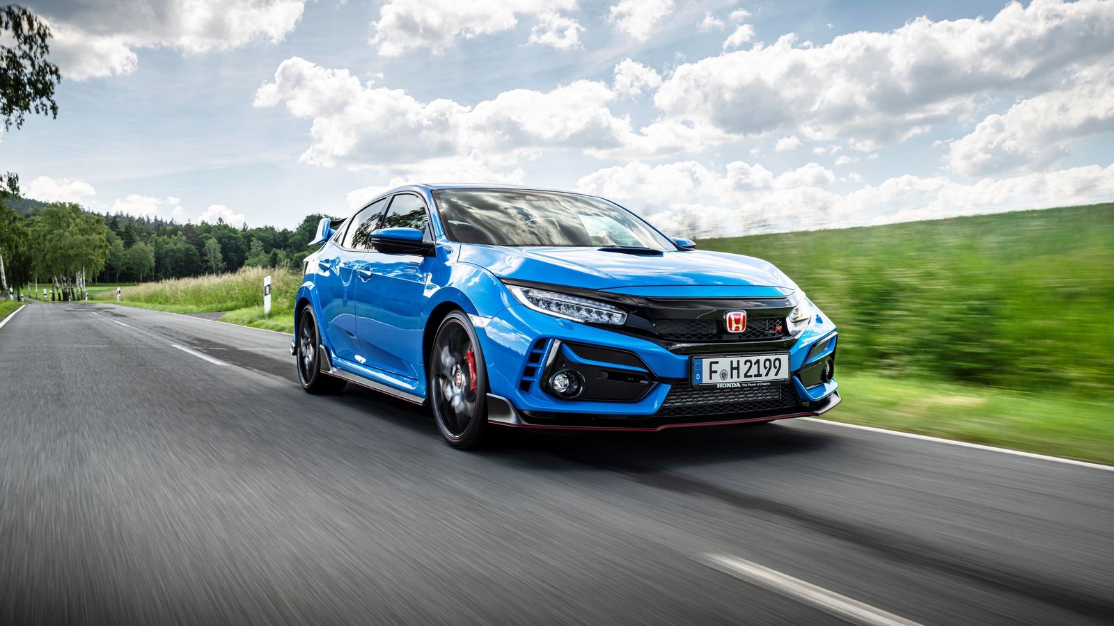 Frente a la exuberancia del Limited Edition, el Sport Line es mucho más discreto... dentro de lo que puede serlo un Civic Type R.