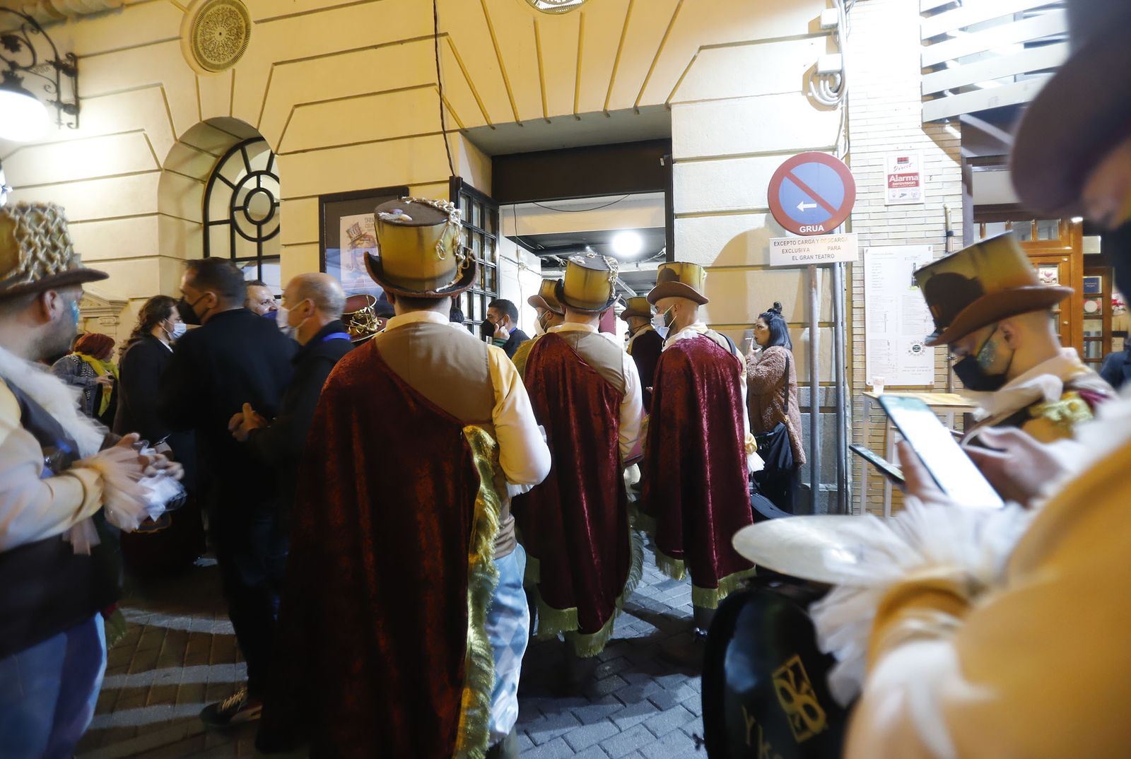 Imágenes del ambiente en el primer día del concurso de agrupaciones del Carnaval Colombino