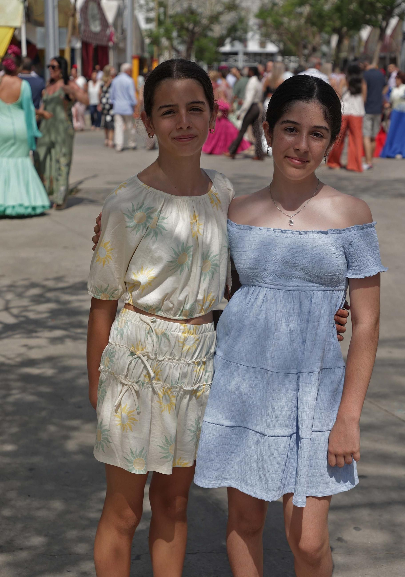 Búscate en las fotos del Domingo por Sevillanas de la Feria Real de Algeciras 2025