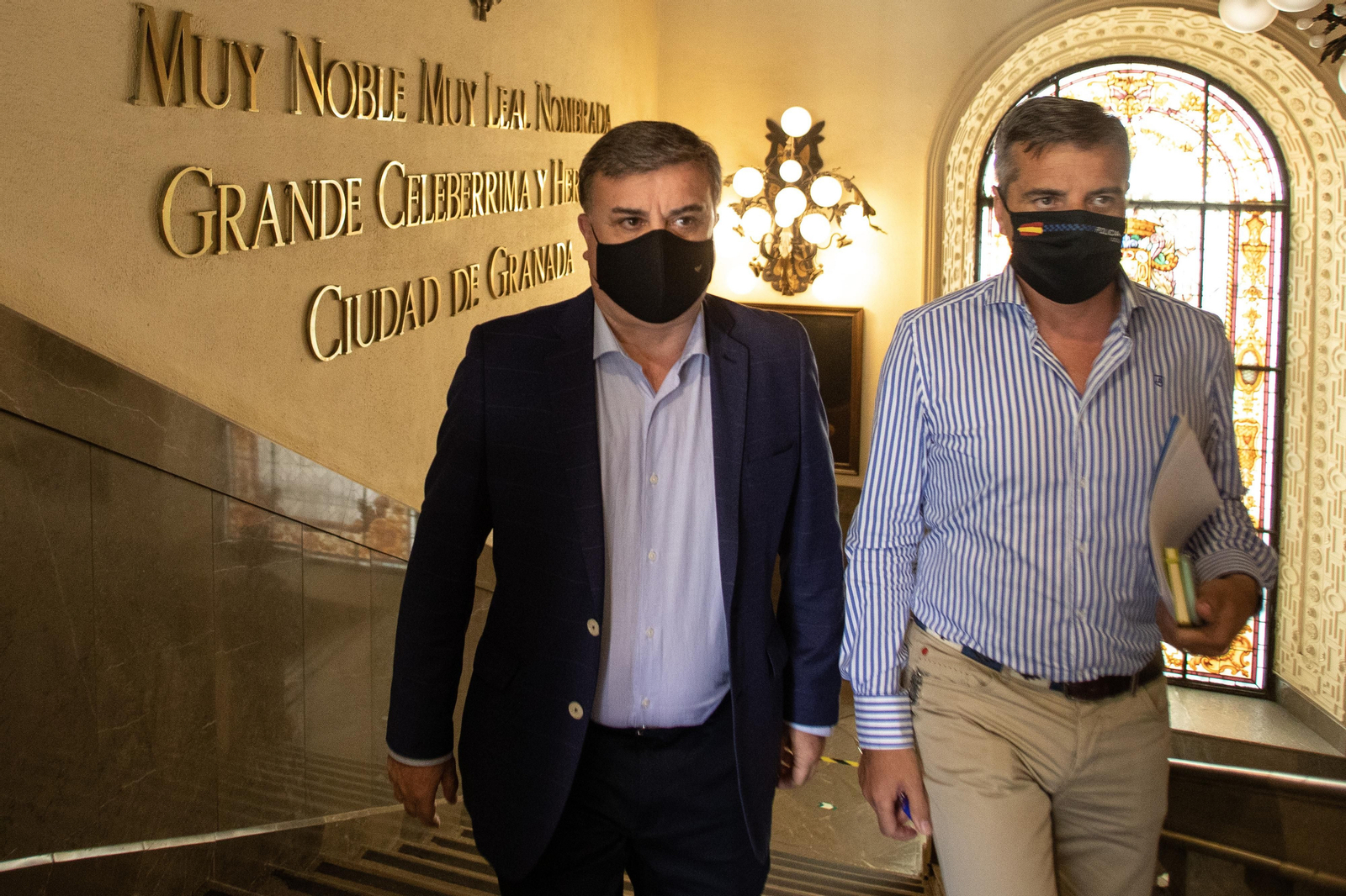 El candidato a la Alcaldía por el PP, Paco Fuentes, y el portavoz popular, César Díaz