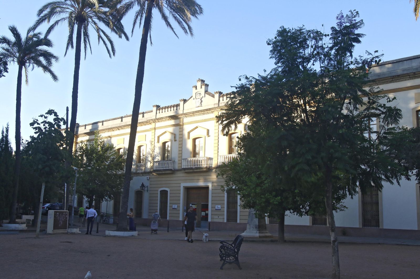 Un recorrido por el barrio de Sagunto en Córdoba, en fotografías
