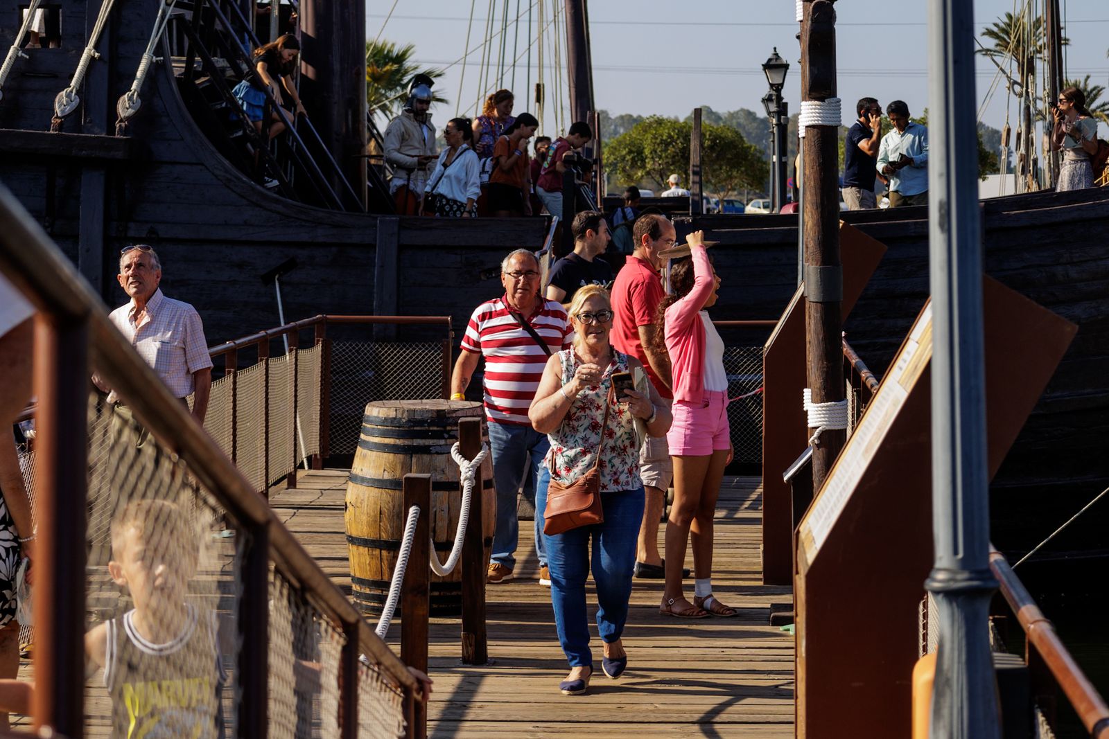 Las imágenes del Muelle de las Carabelas este 12 de octubre