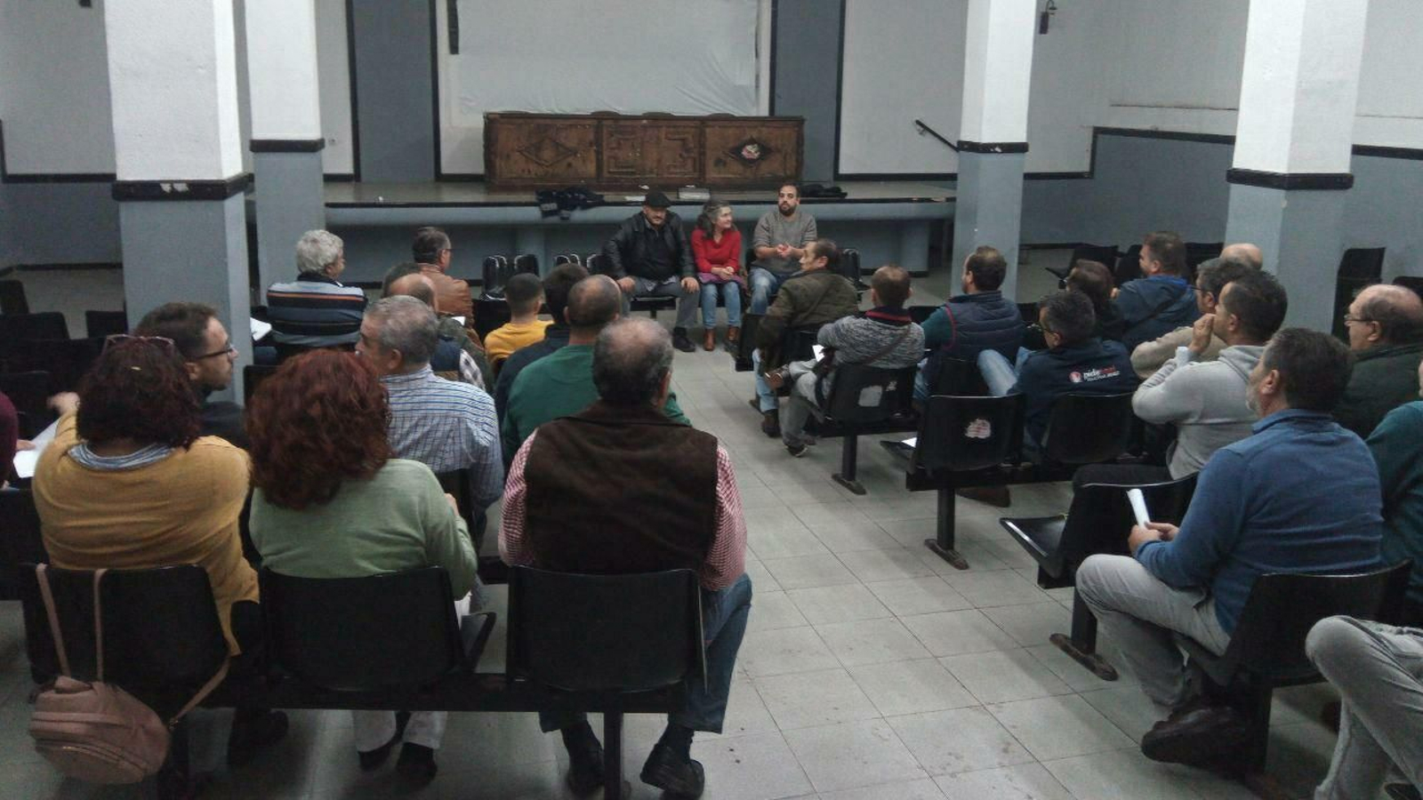 Reunión de los responsables de Adelante Jerez con los taxistas. Reunión de los responsables de Adelante Jerez con los taxistas.