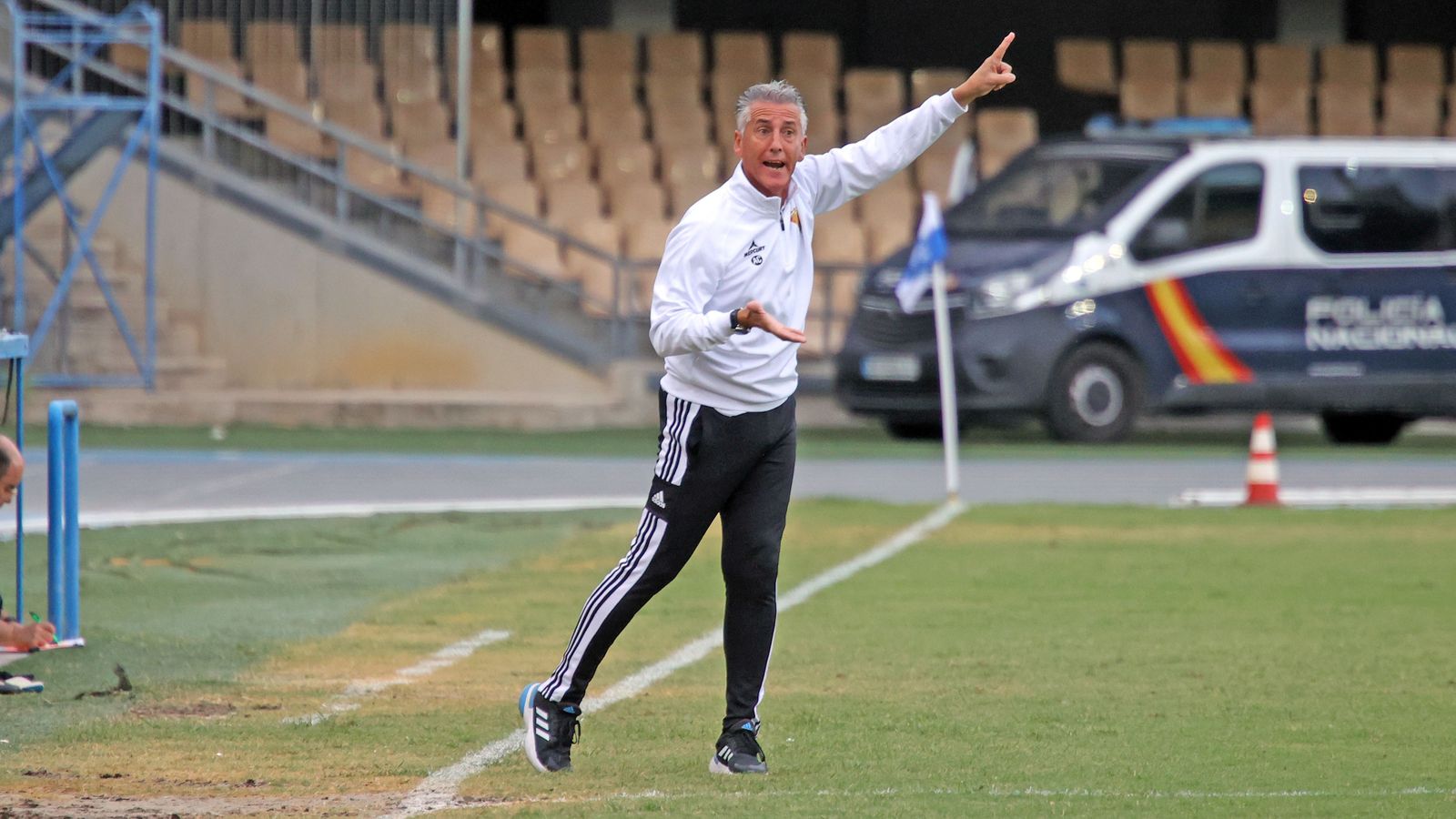 Alejandro Ceballos ya no es entrenador del Ayamonte.