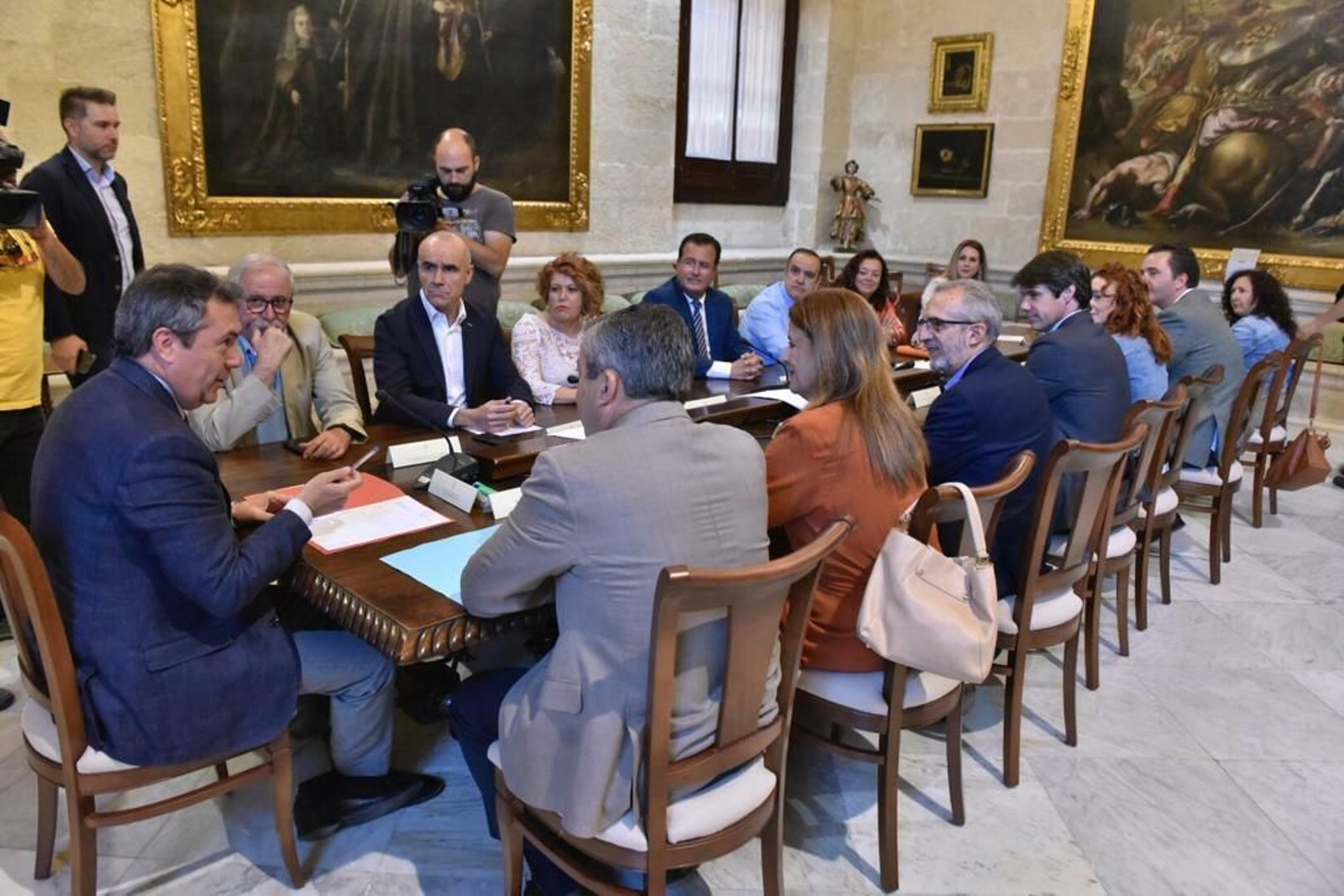 Estreno de la nueva  junta de gobierno de Espadas.